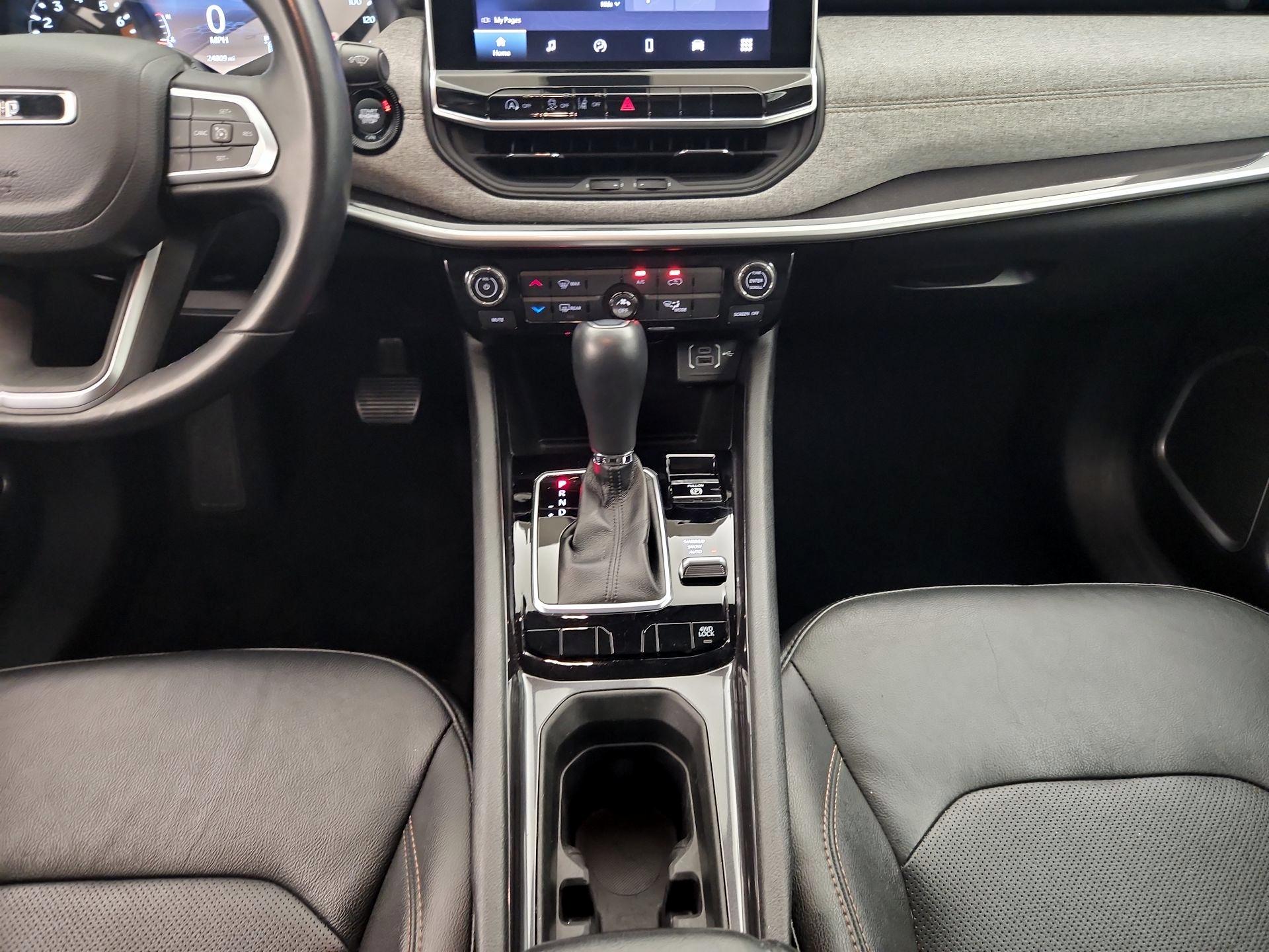 Thumbnail: 2022 Jeep Compass - 17