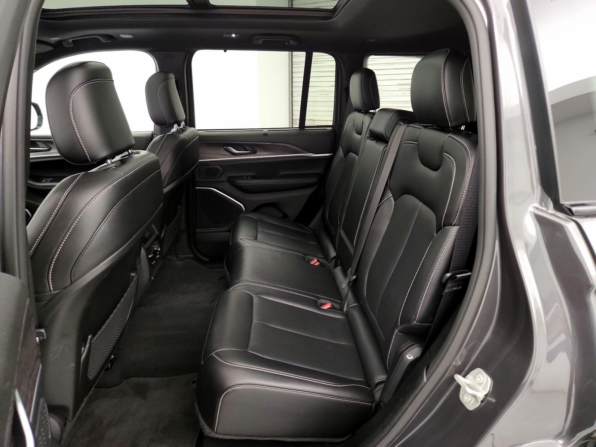 Thumbnail: 2024 Jeep Grand Cherokee - 20