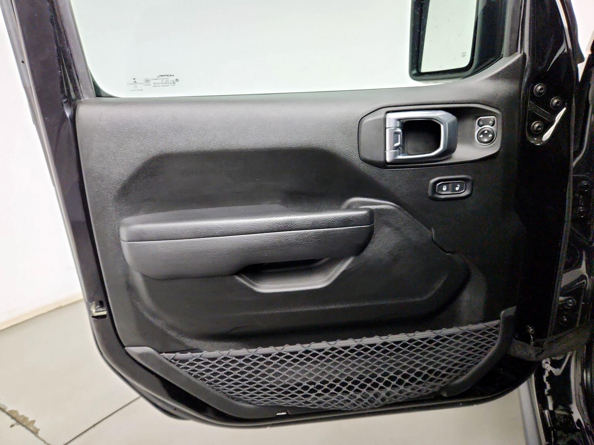 Thumbnail: 2023 Jeep Gladiator - 12