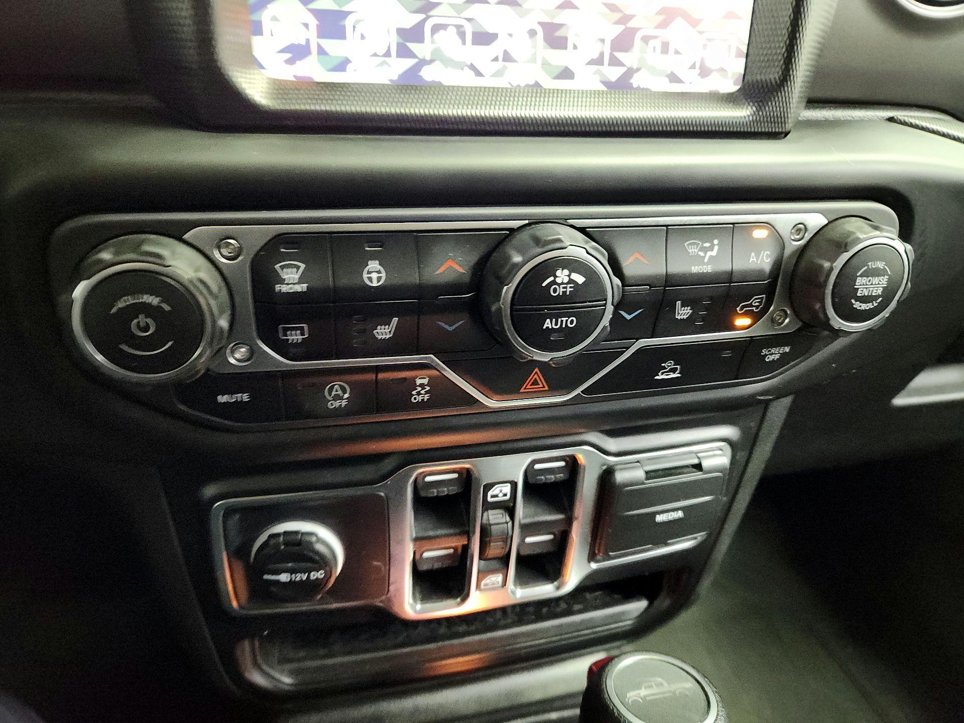 Thumbnail: 2023 Jeep Gladiator - 17