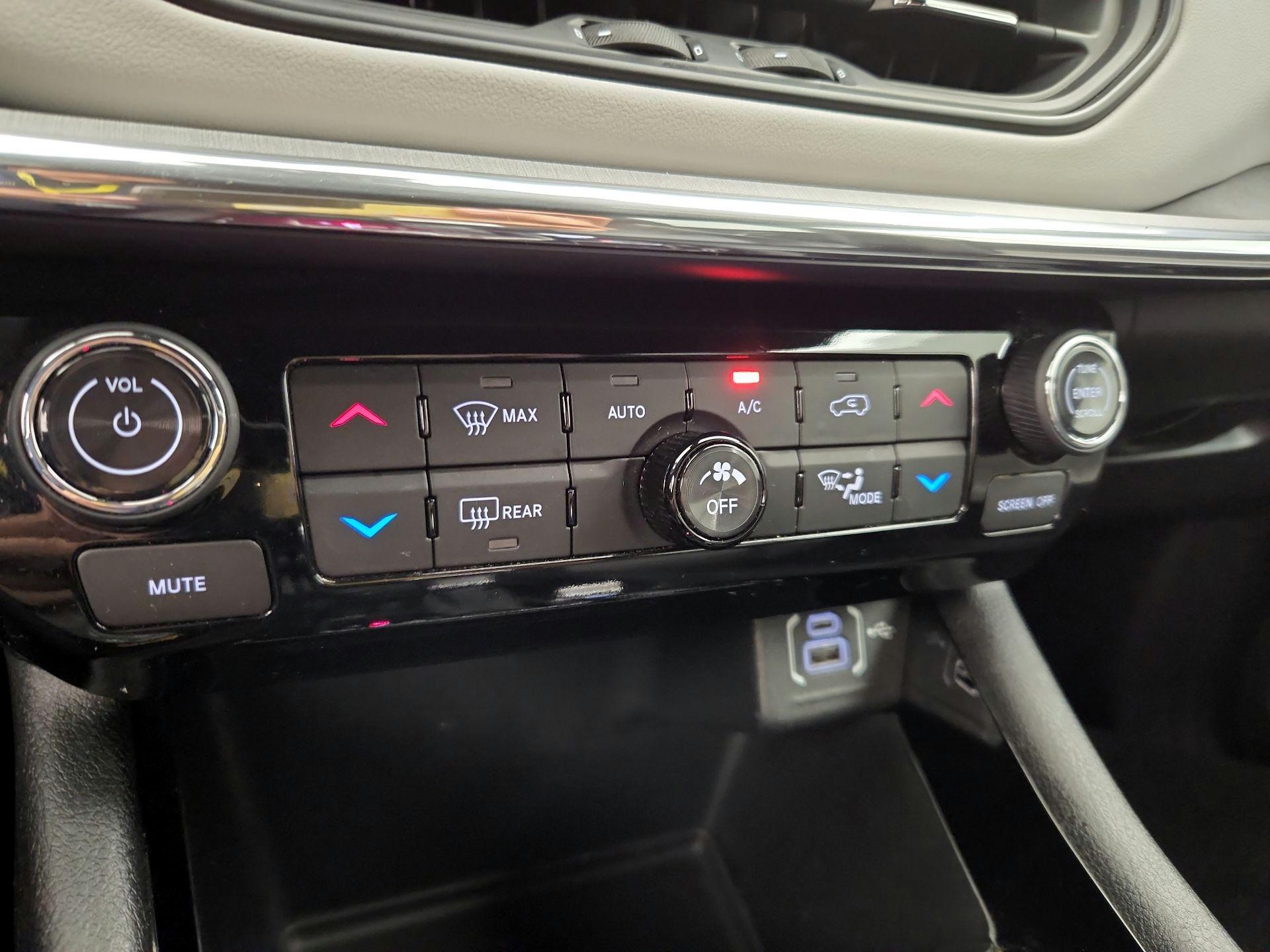 Thumbnail: 2024 Jeep Compass - 16