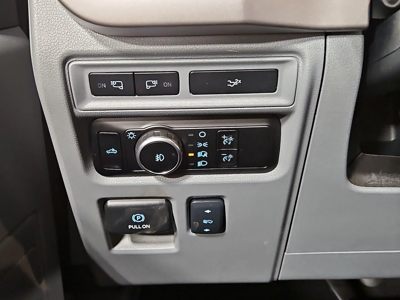 2023 Ford F-150 XLT - Photo 12