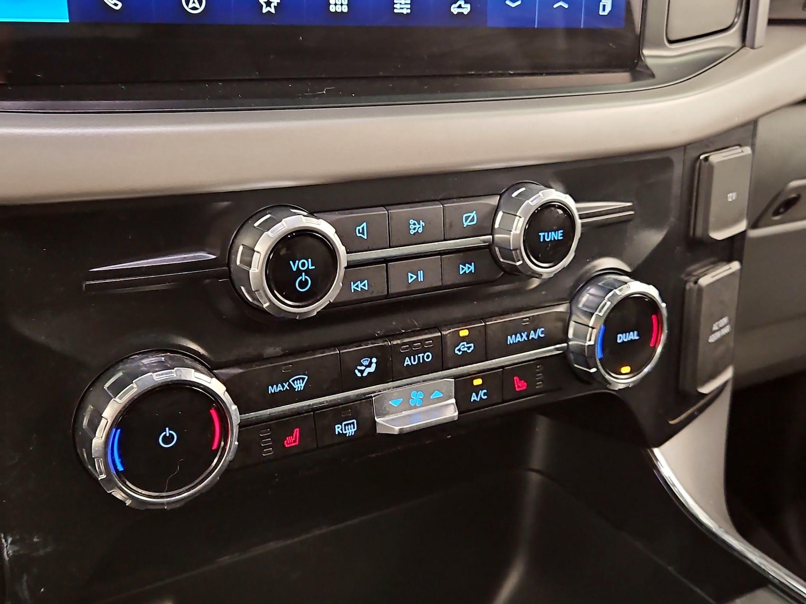 2023 Ford F-150 XLT - Photo 16