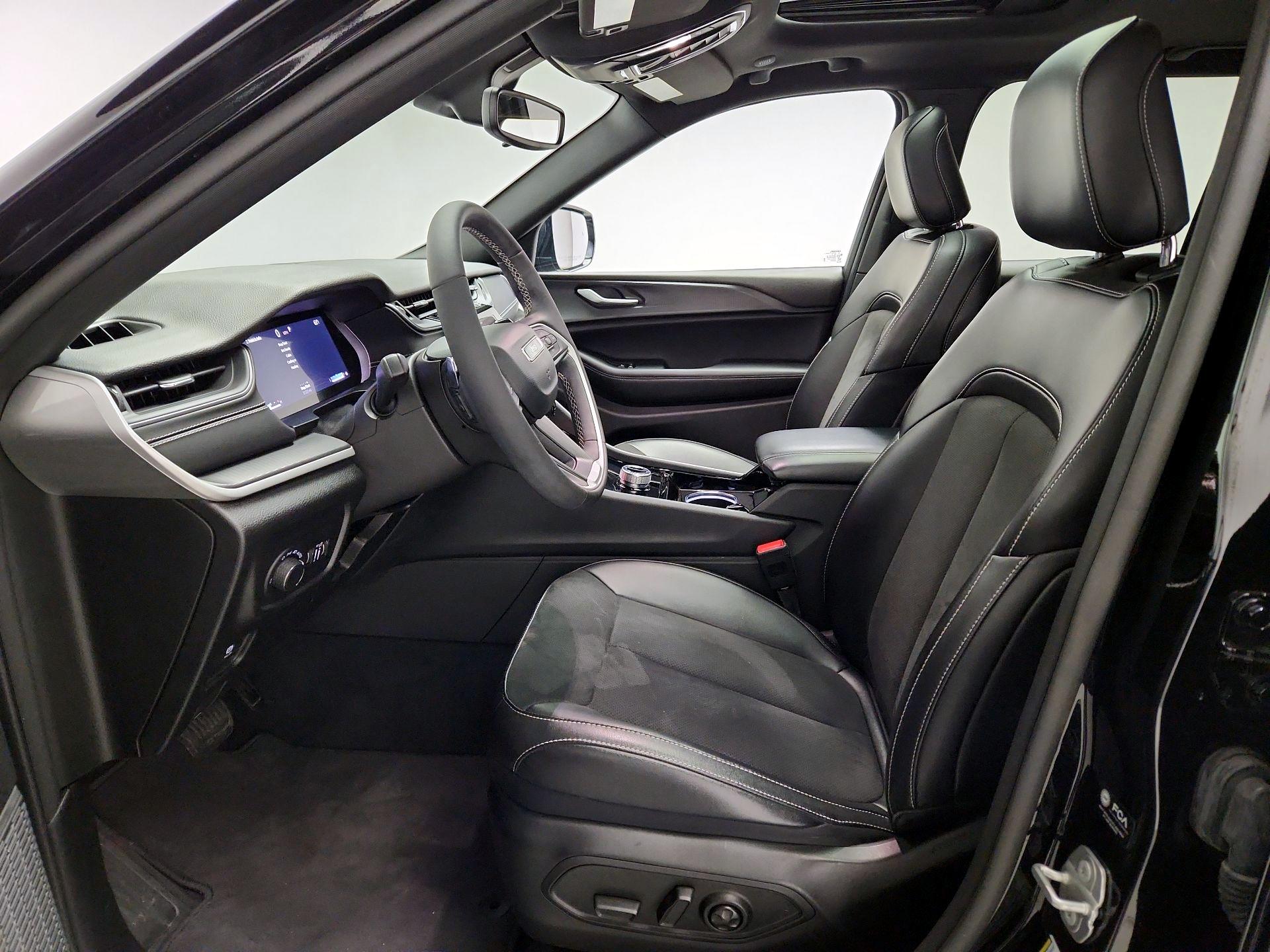 Thumbnail: 2023 Jeep Grand Cherokee - 11