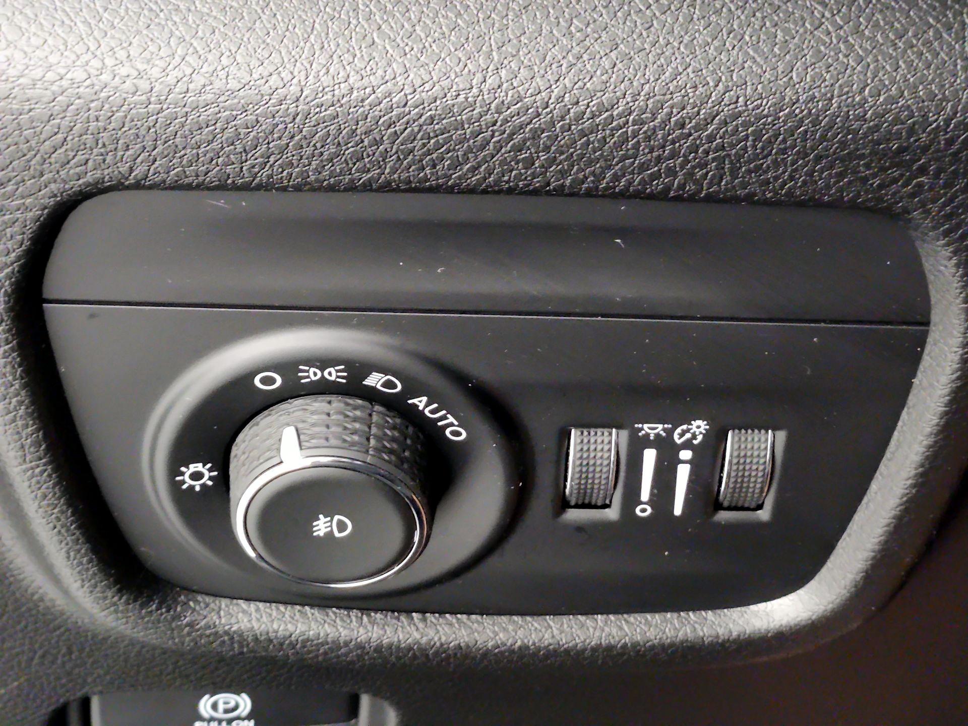 Thumbnail: 2024 Jeep Grand Cherokee - 13