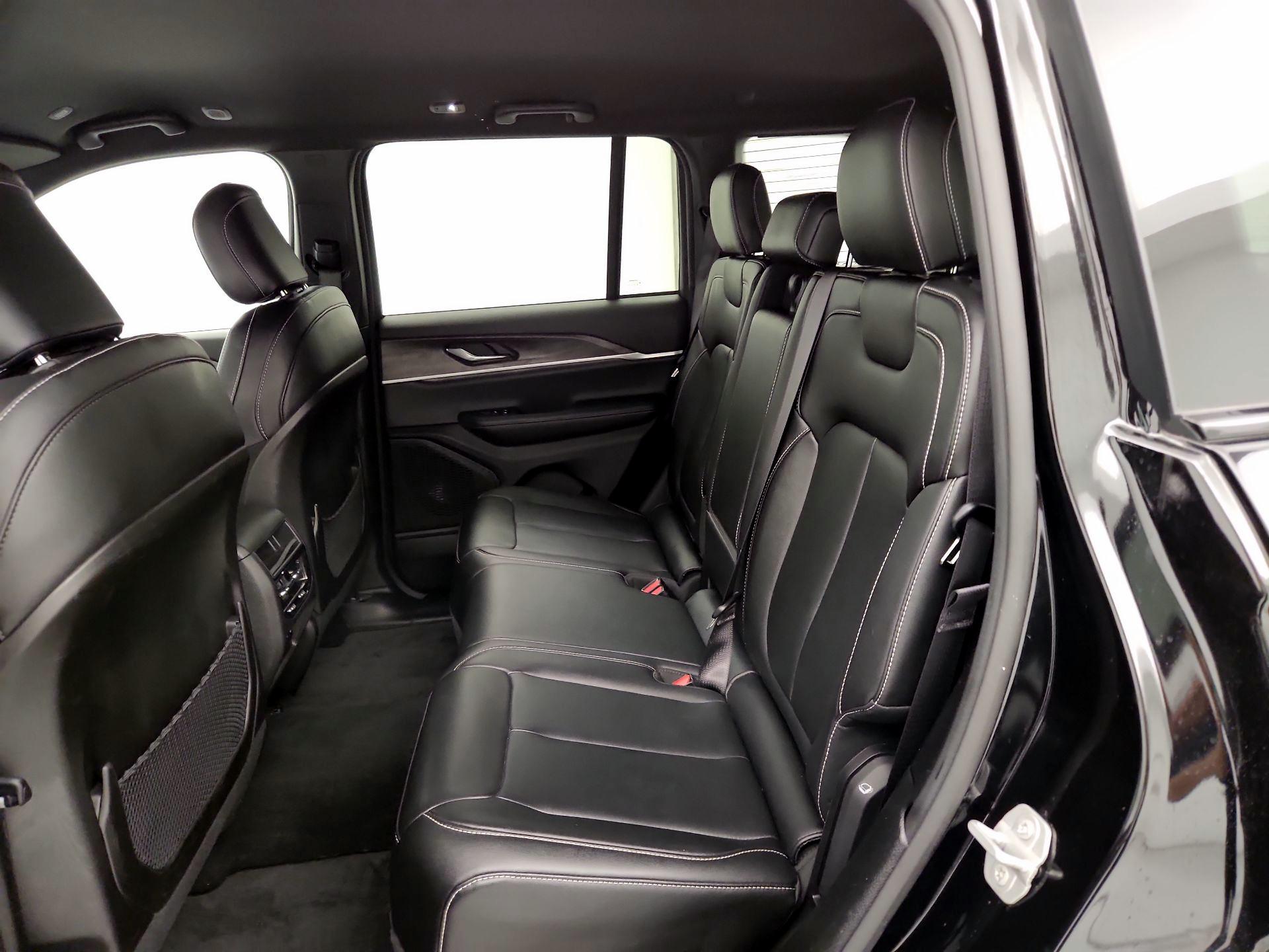 Thumbnail: 2024 Jeep Grand Cherokee - 20