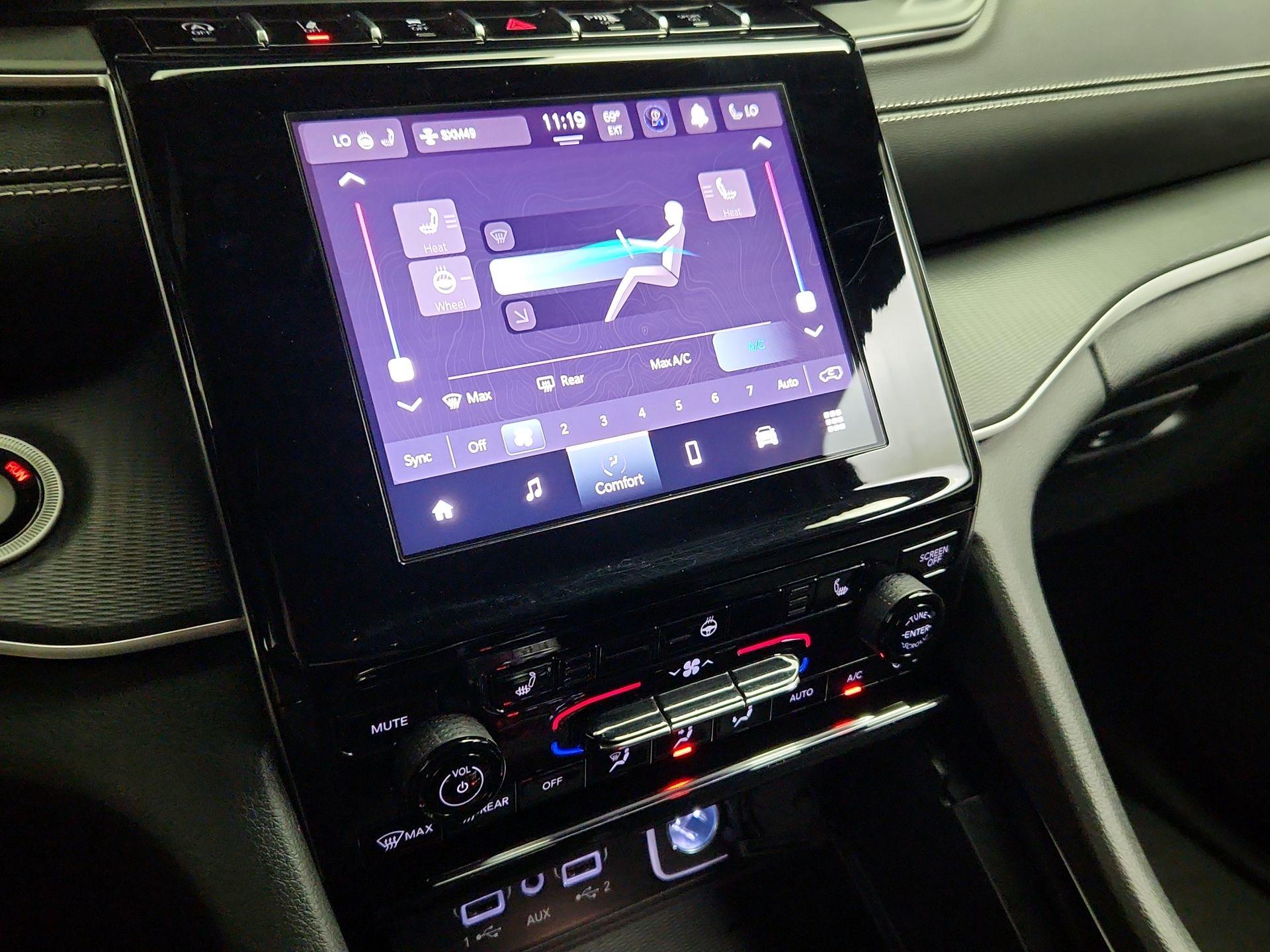 Thumbnail: 2023 Jeep Grand Cherokee - 16