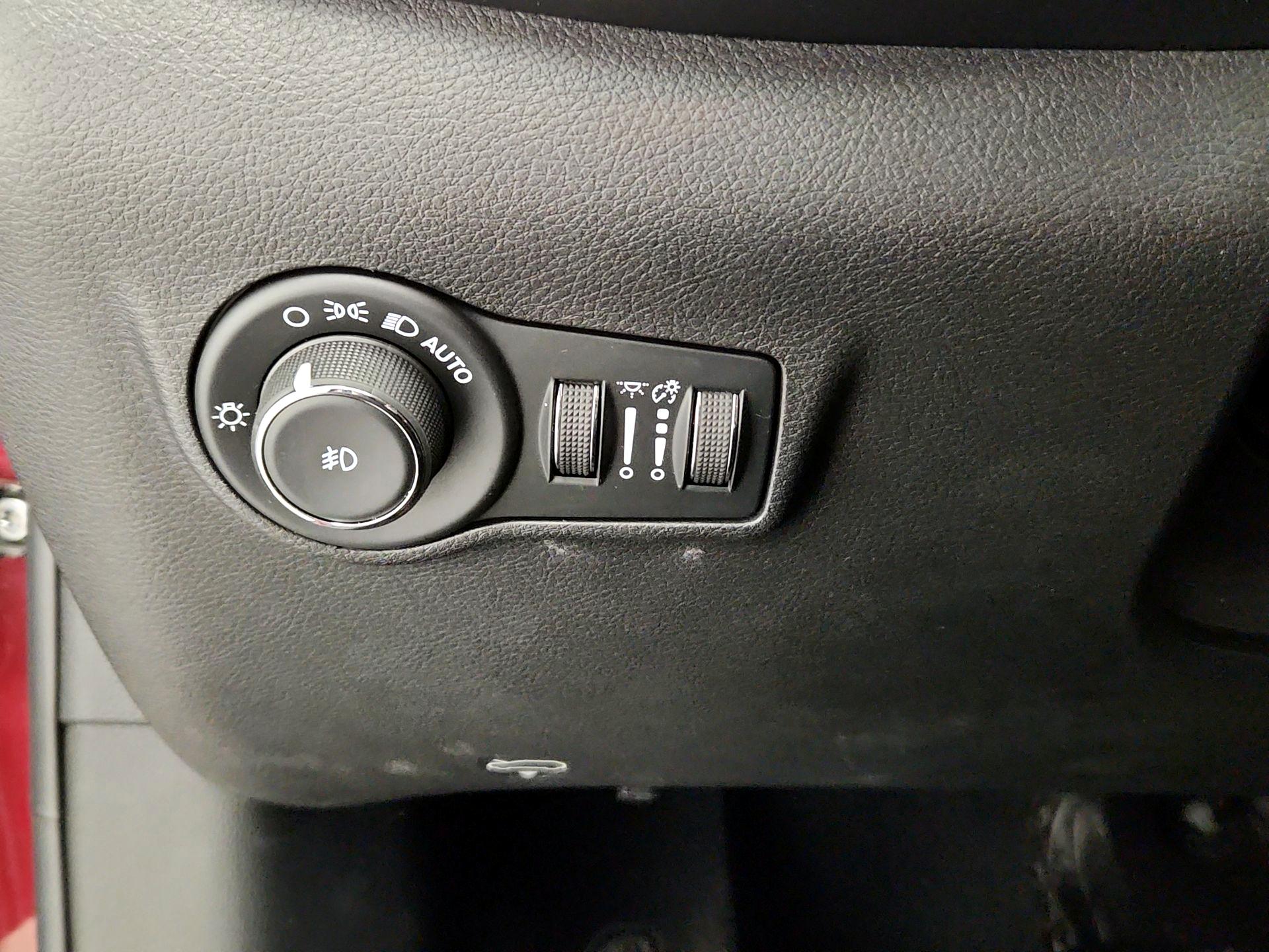 Thumbnail: 2022 Jeep Compass - 13