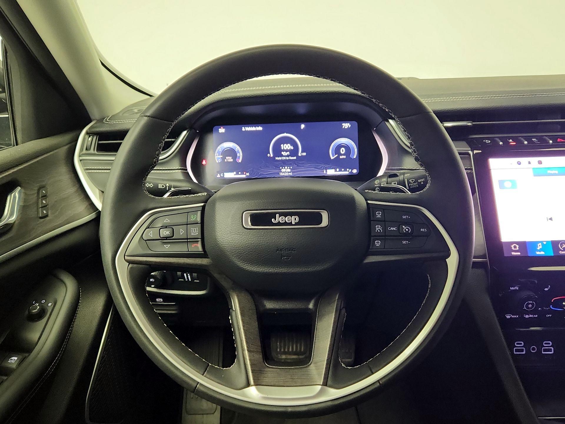 Thumbnail: 2024 Jeep Grand Cherokee - 10