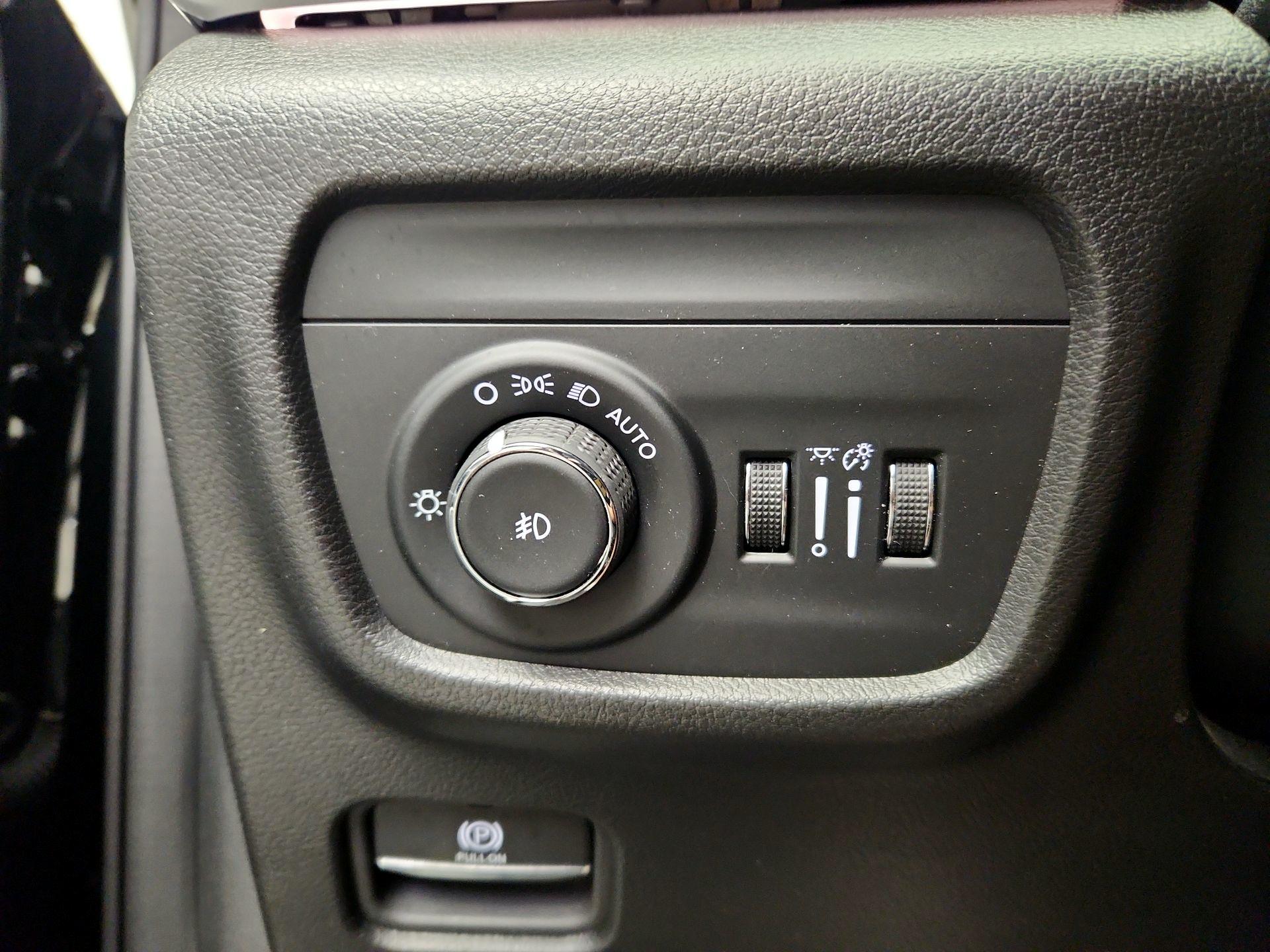 Thumbnail: 2024 Jeep Grand Cherokee - 13