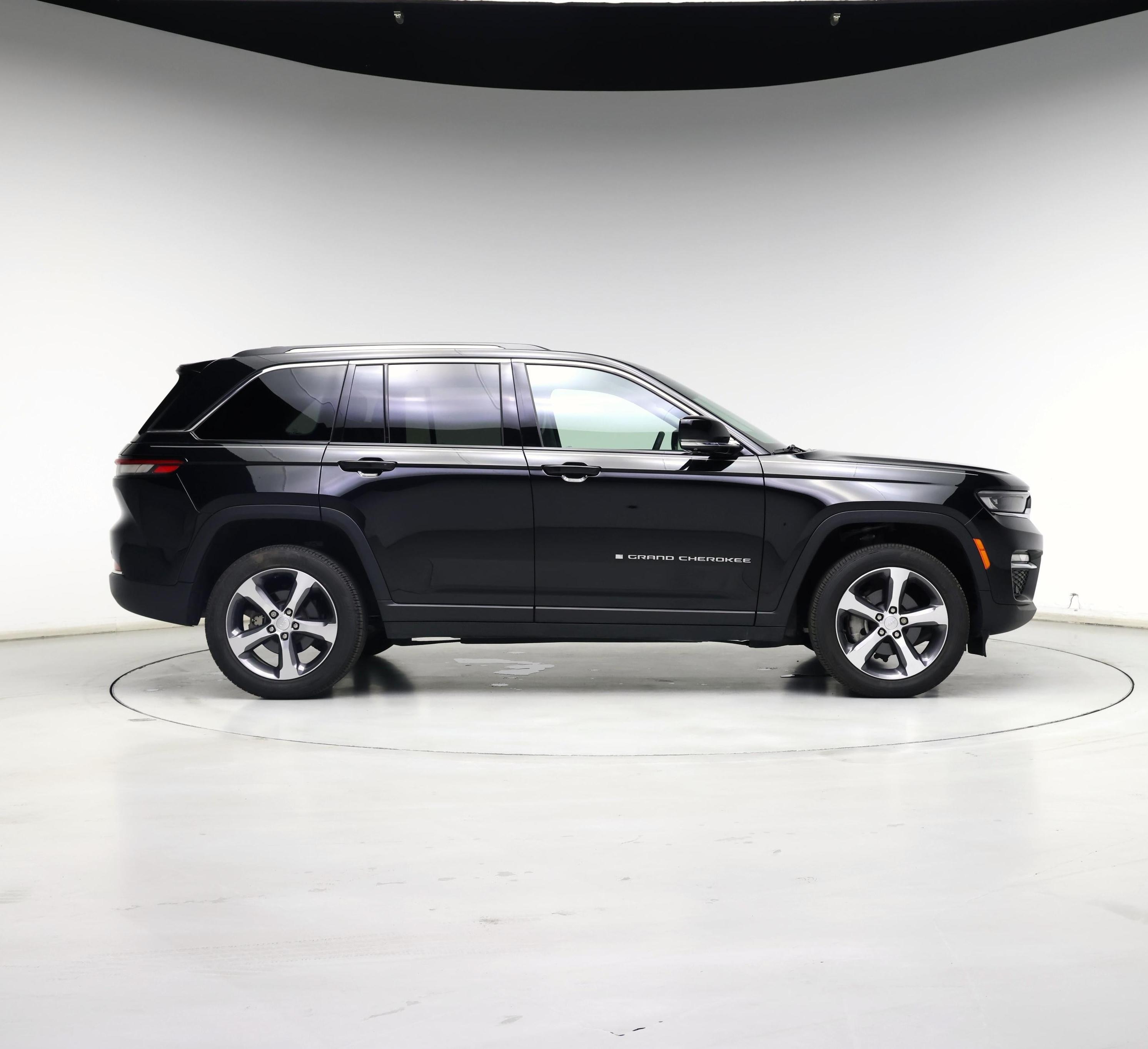 Thumbnail: 2024 Jeep Grand Cherokee - 7