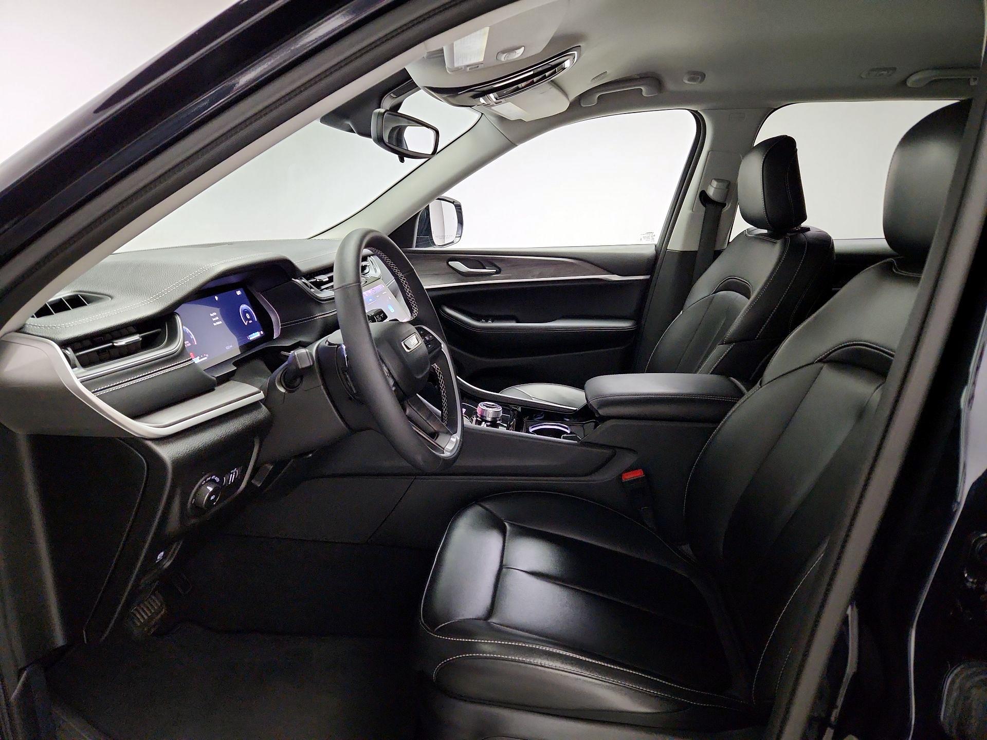 Thumbnail: 2023 Jeep Grand Cherokee - 11