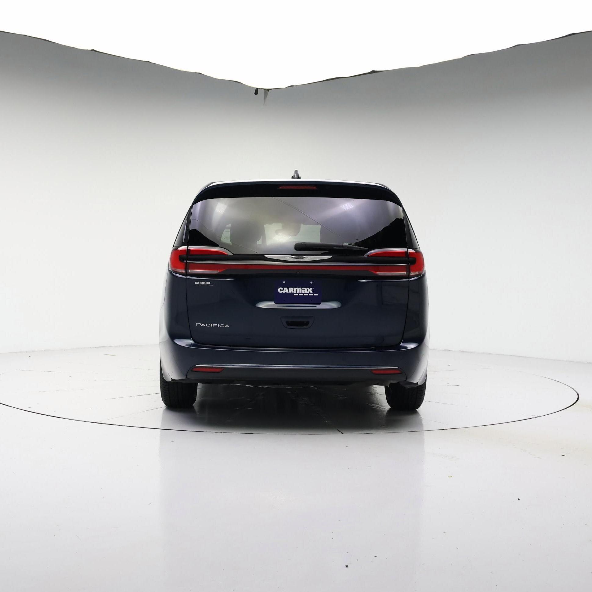 Thumbnail: 2023 Chrysler Pacifica - 6