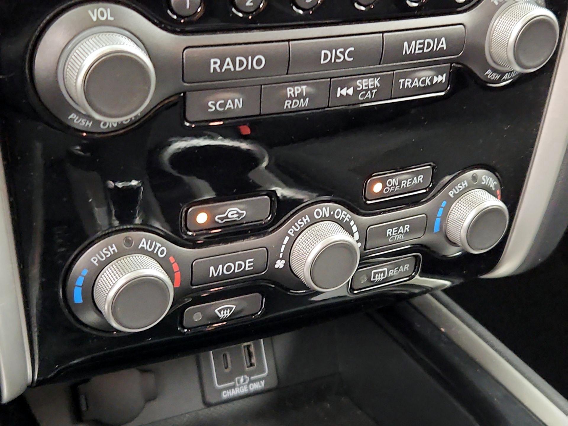 Thumbnail: 2020 Nissan Pathfinder - 16