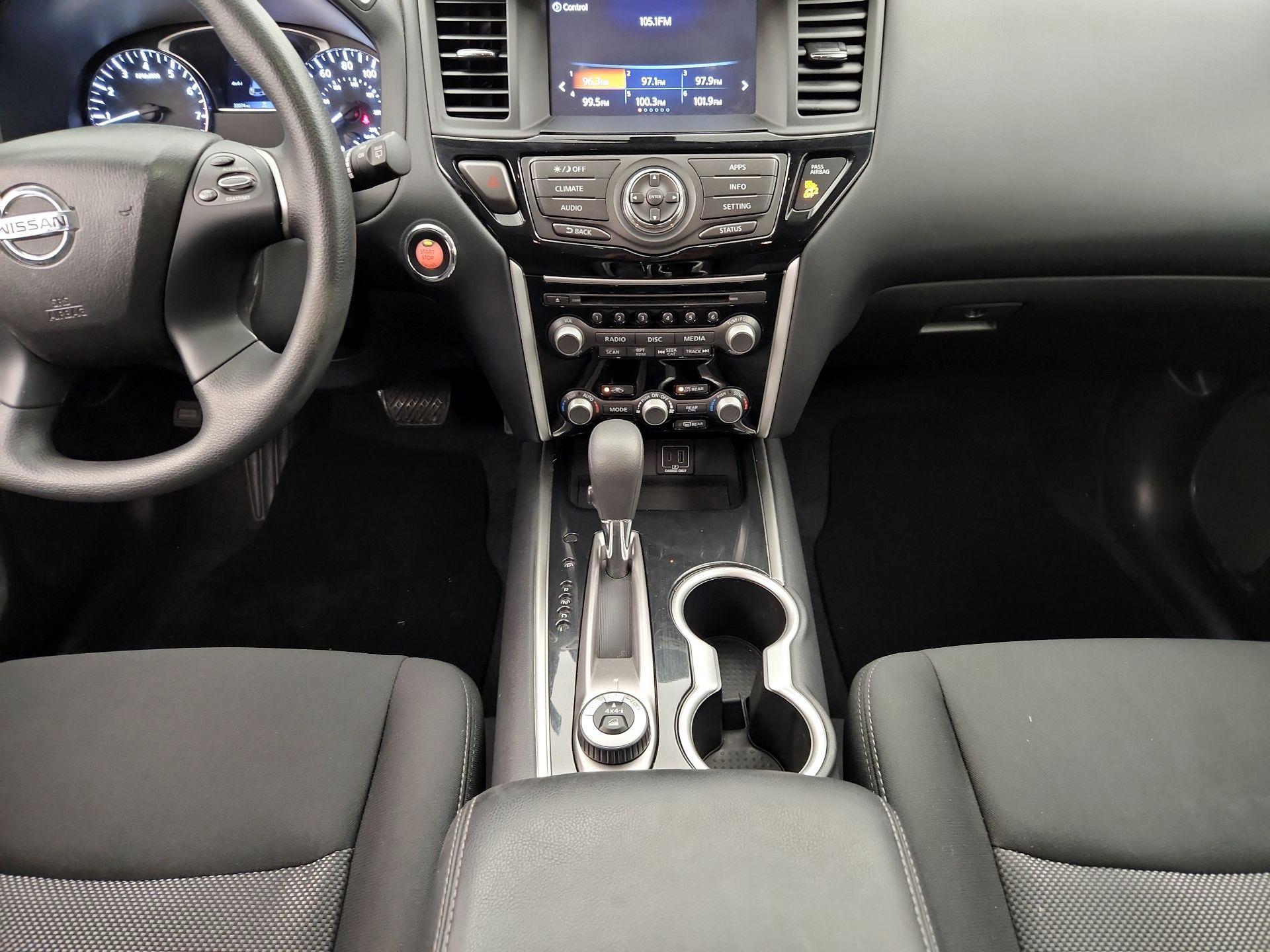 Thumbnail: 2020 Nissan Pathfinder - 17