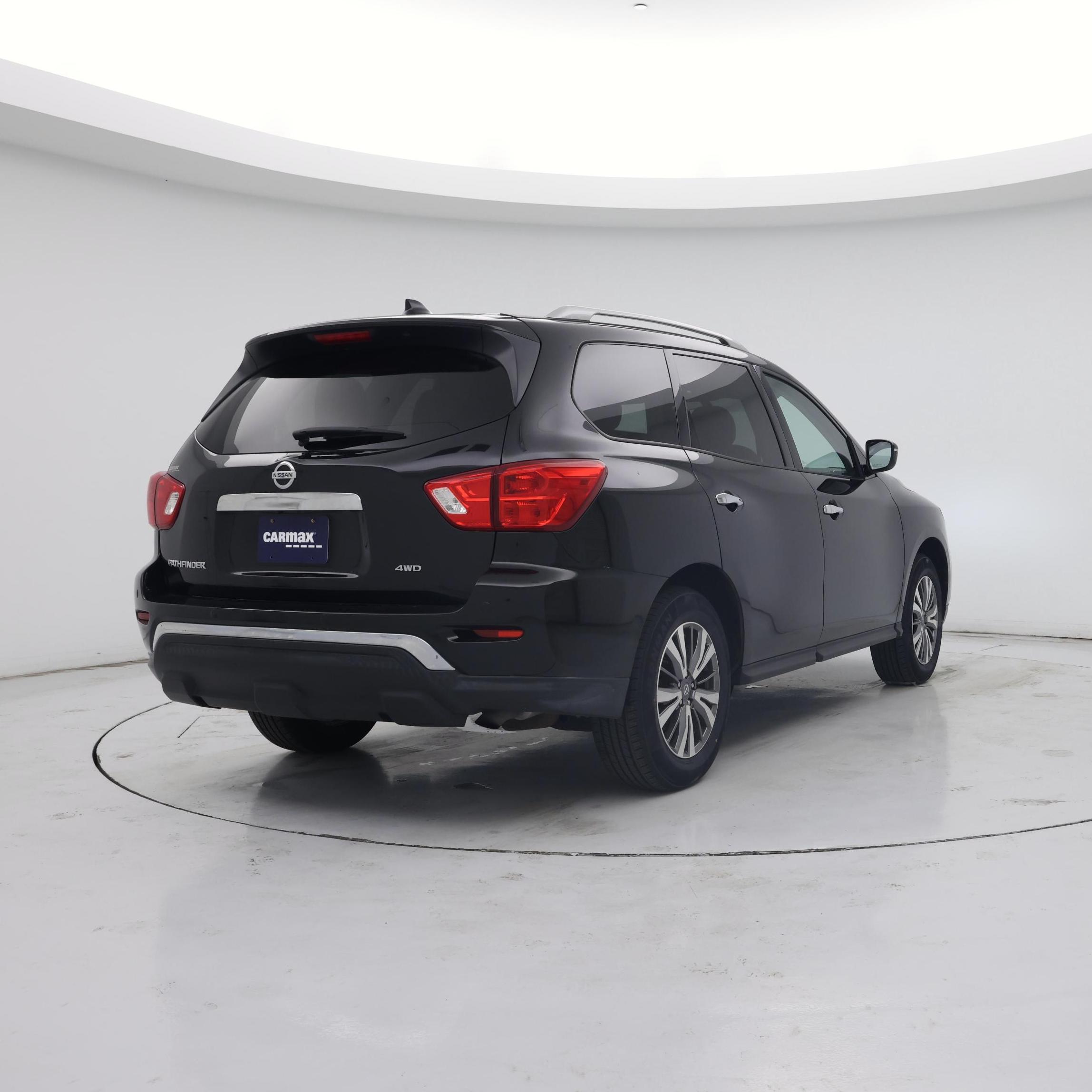 Thumbnail: 2020 Nissan Pathfinder - 8
