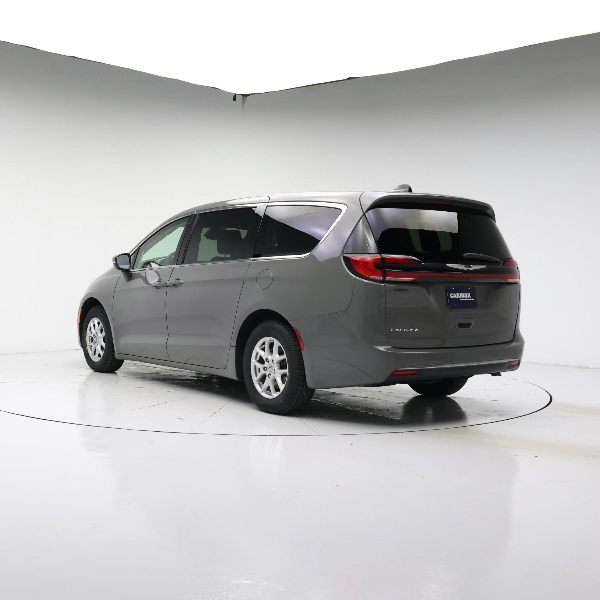 Thumbnail: 2023 Chrysler Pacifica - 2