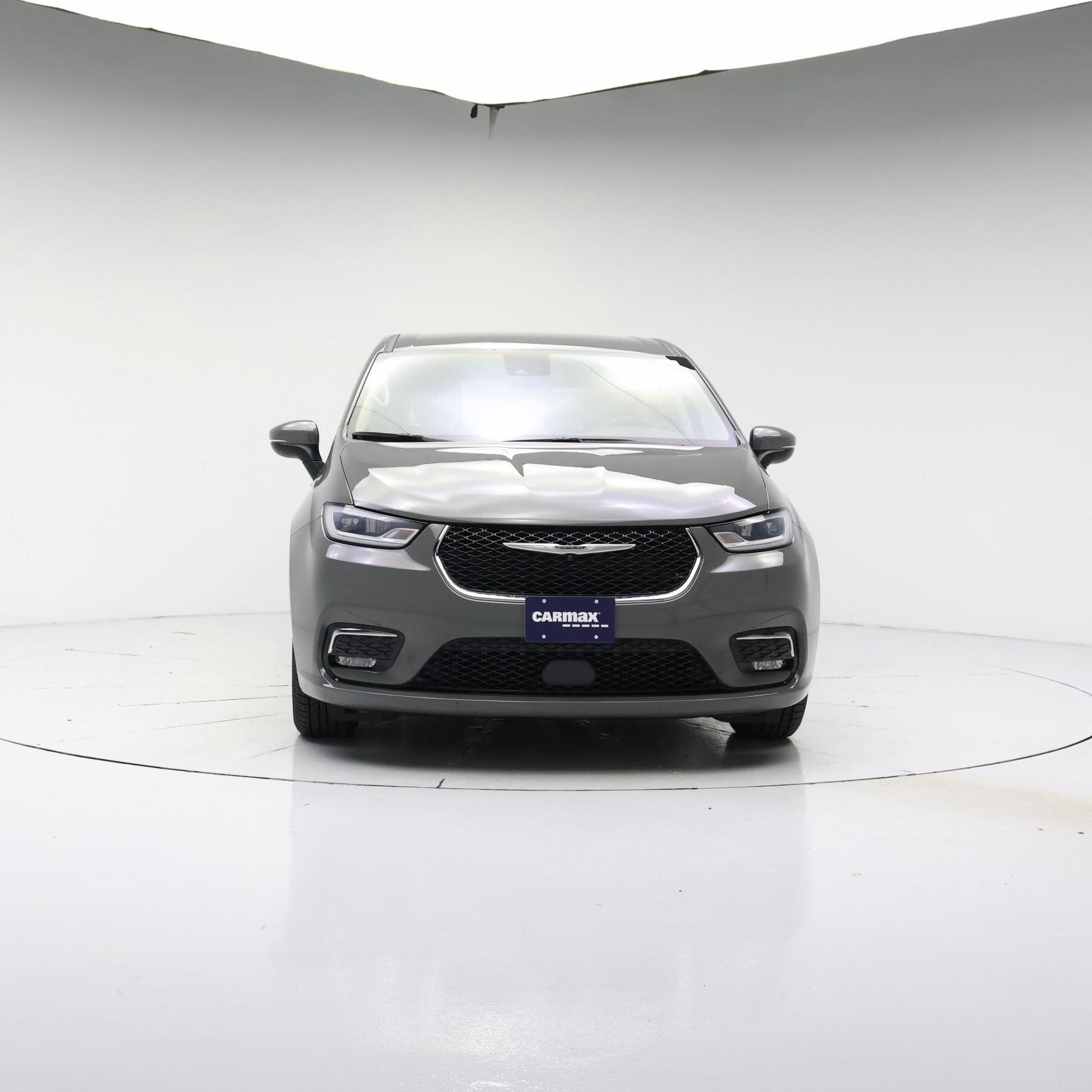 Thumbnail: 2023 Chrysler Pacifica - 5