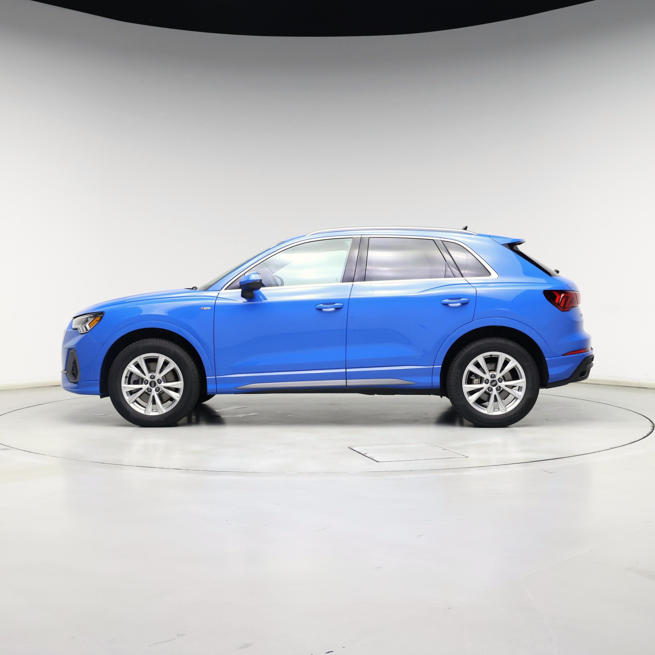 Thumbnail: 2023 Audi Q3 - 3