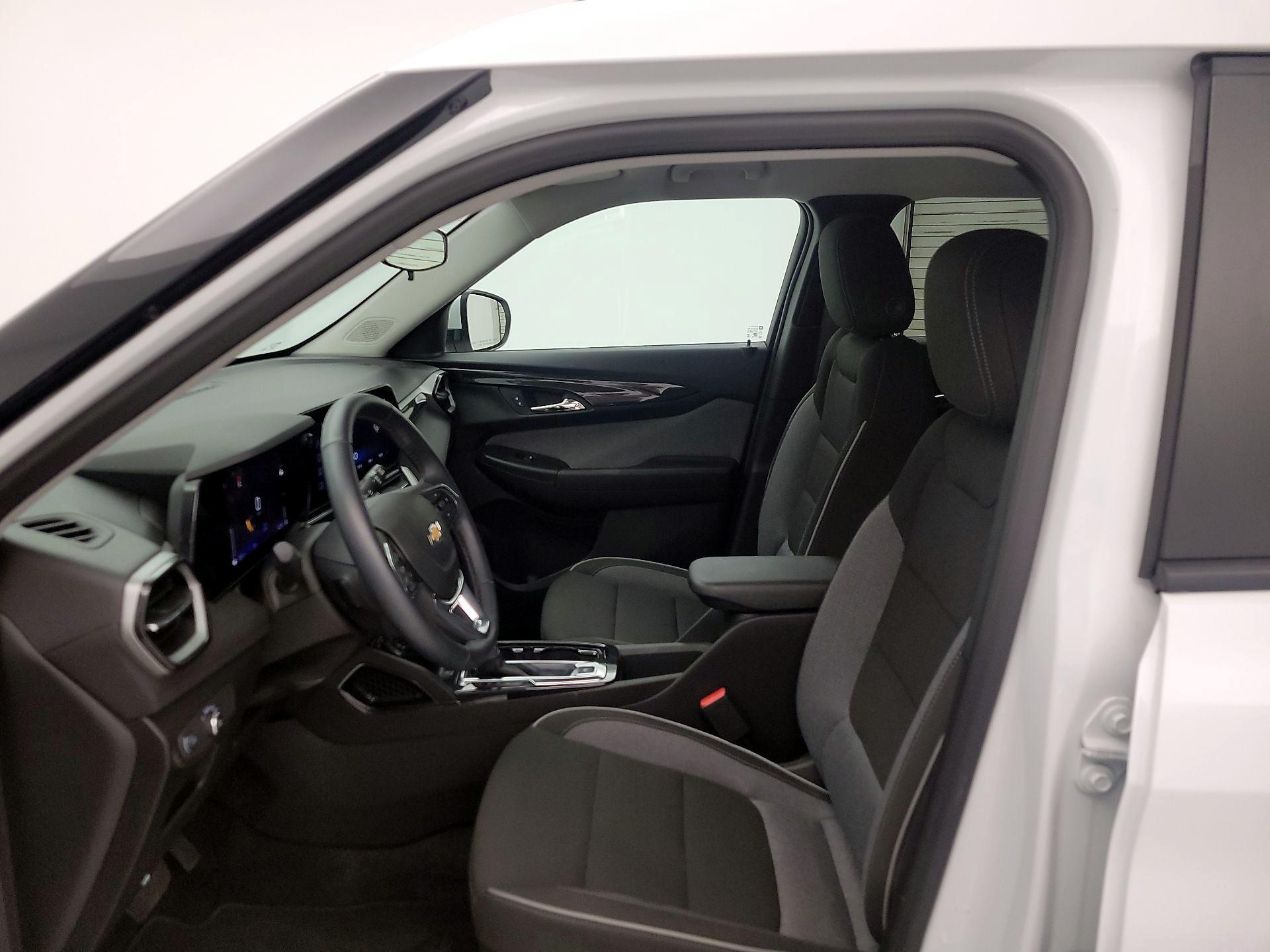 Thumbnail: 2025 Chevrolet TrailBlazer - 11