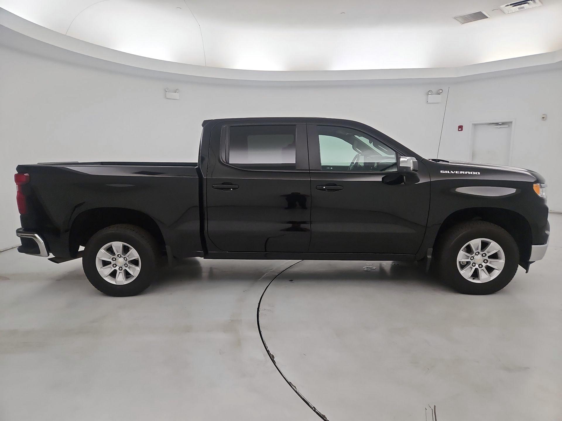 Thumbnail: 2023 Chevrolet Silverado 1500 - 4