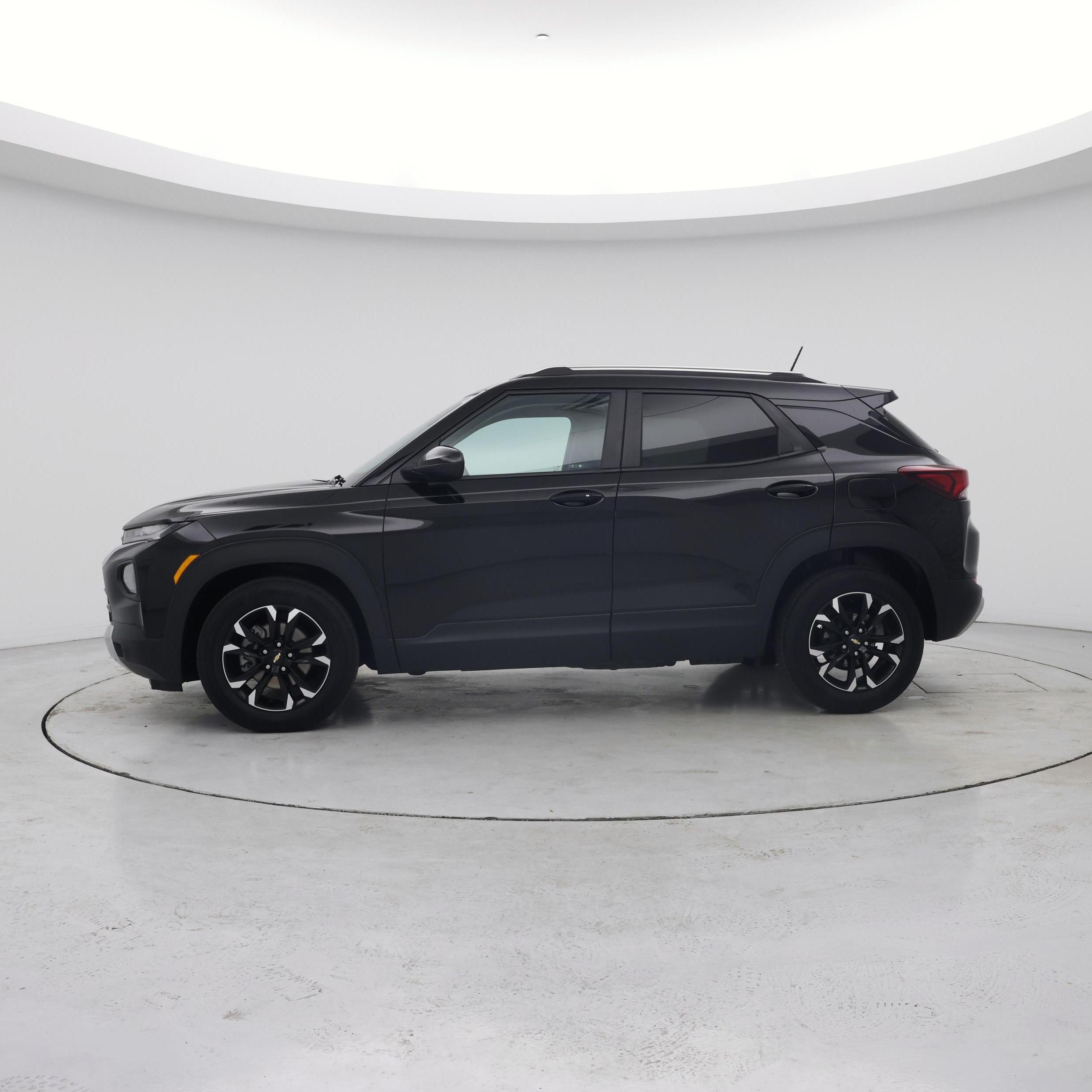 Thumbnail: 2022 Chevrolet TrailBlazer - 3