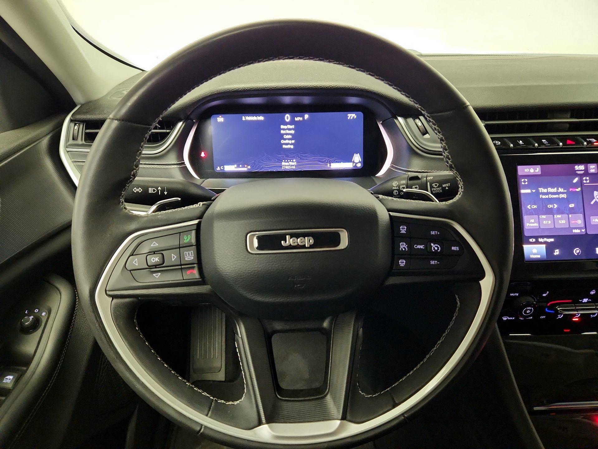 Thumbnail: 2023 Jeep Grand Cherokee - 10