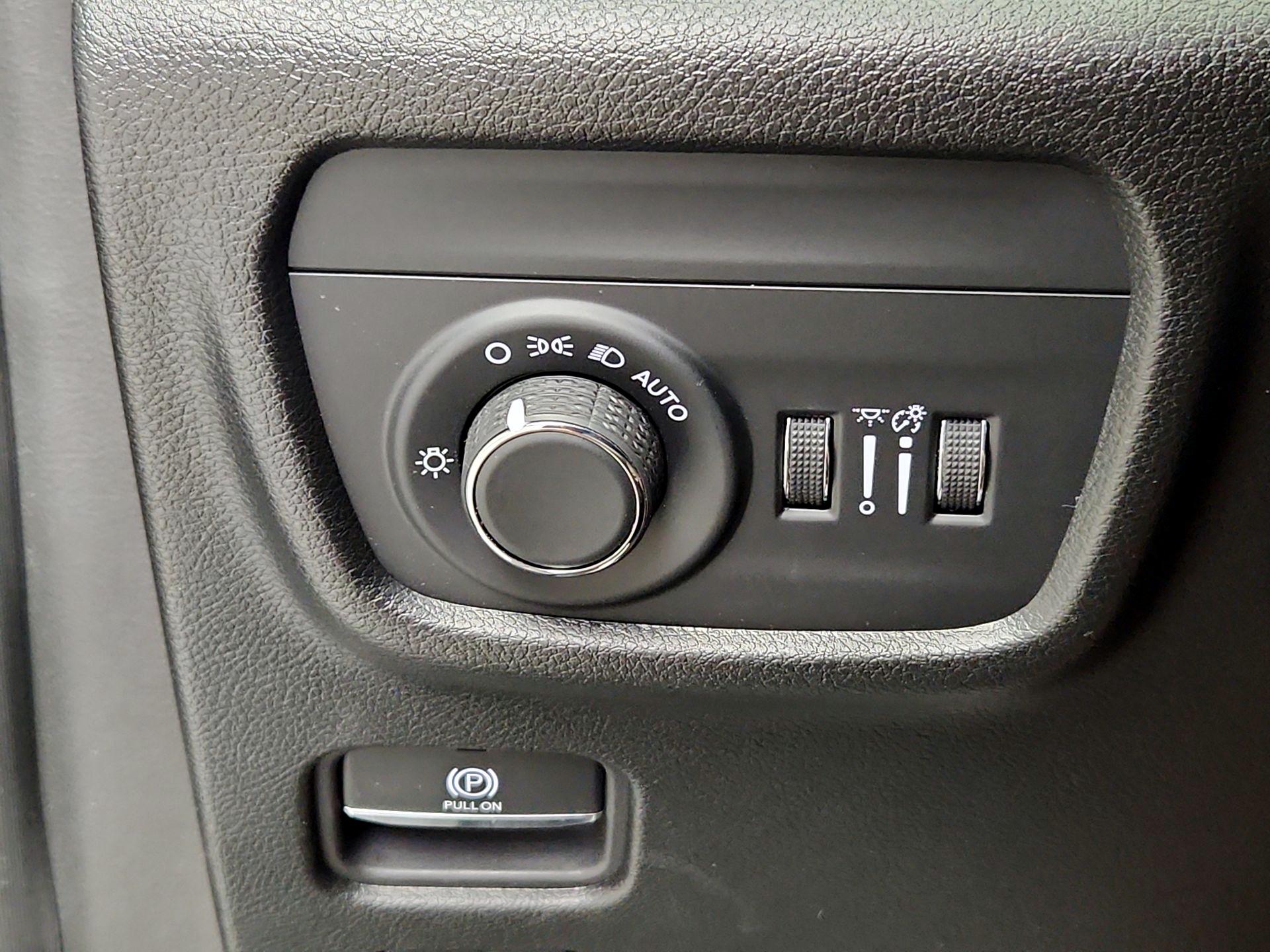 Thumbnail: 2023 Jeep Grand Cherokee - 13