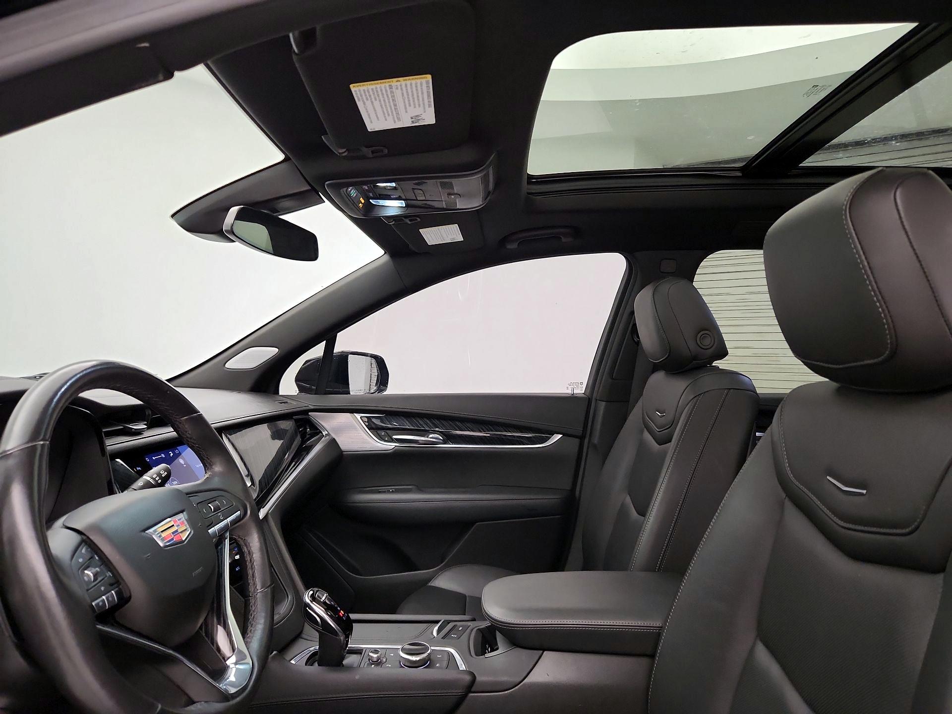 Thumbnail: 2023 Cadillac XT6 - 19