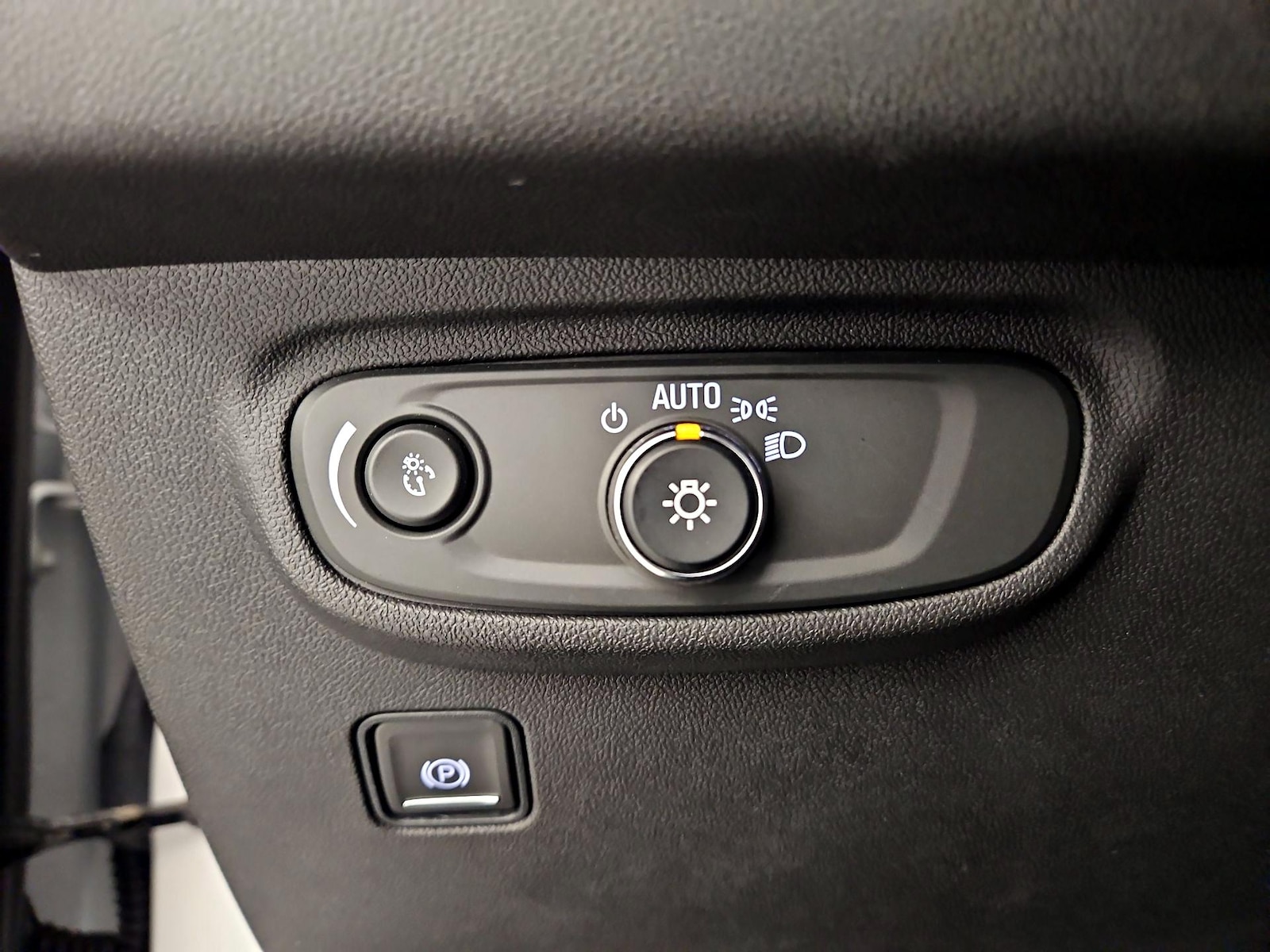 2023 GMC Terrain SLE - Photo 12