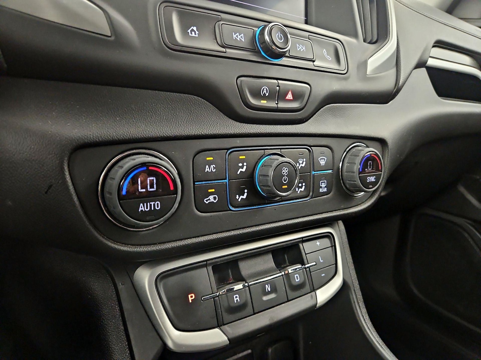 2023 GMC Terrain SLE - Photo 15