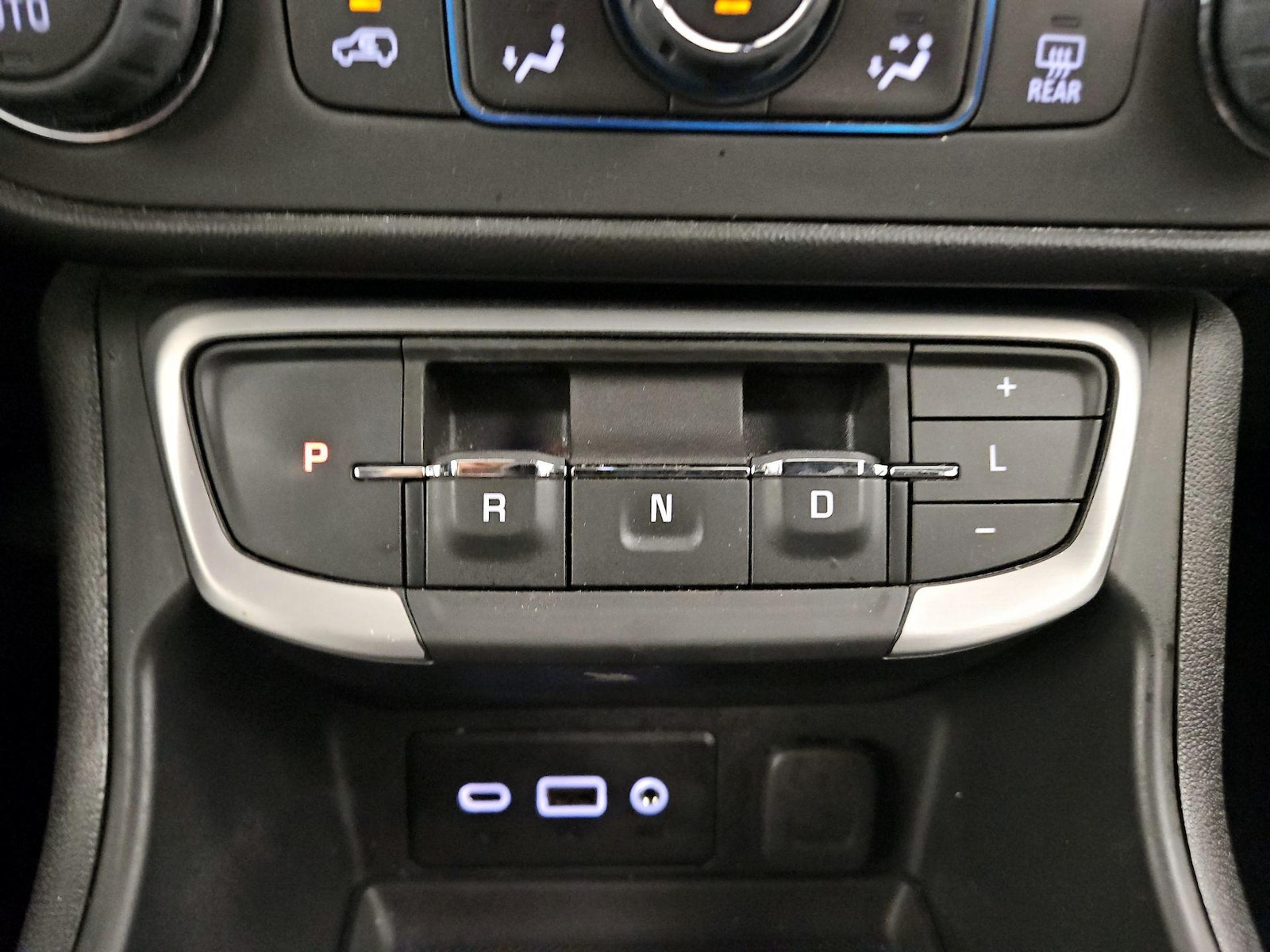 2023 GMC Terrain SLE - Photo 16