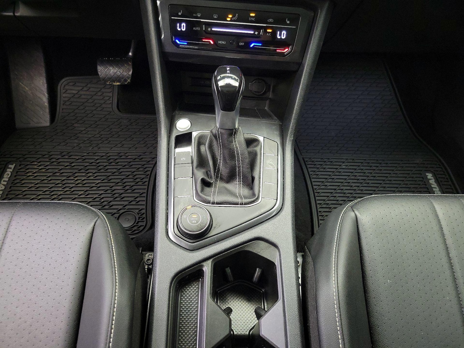 2023 Volkswagen Tiguan SE - Photo 18