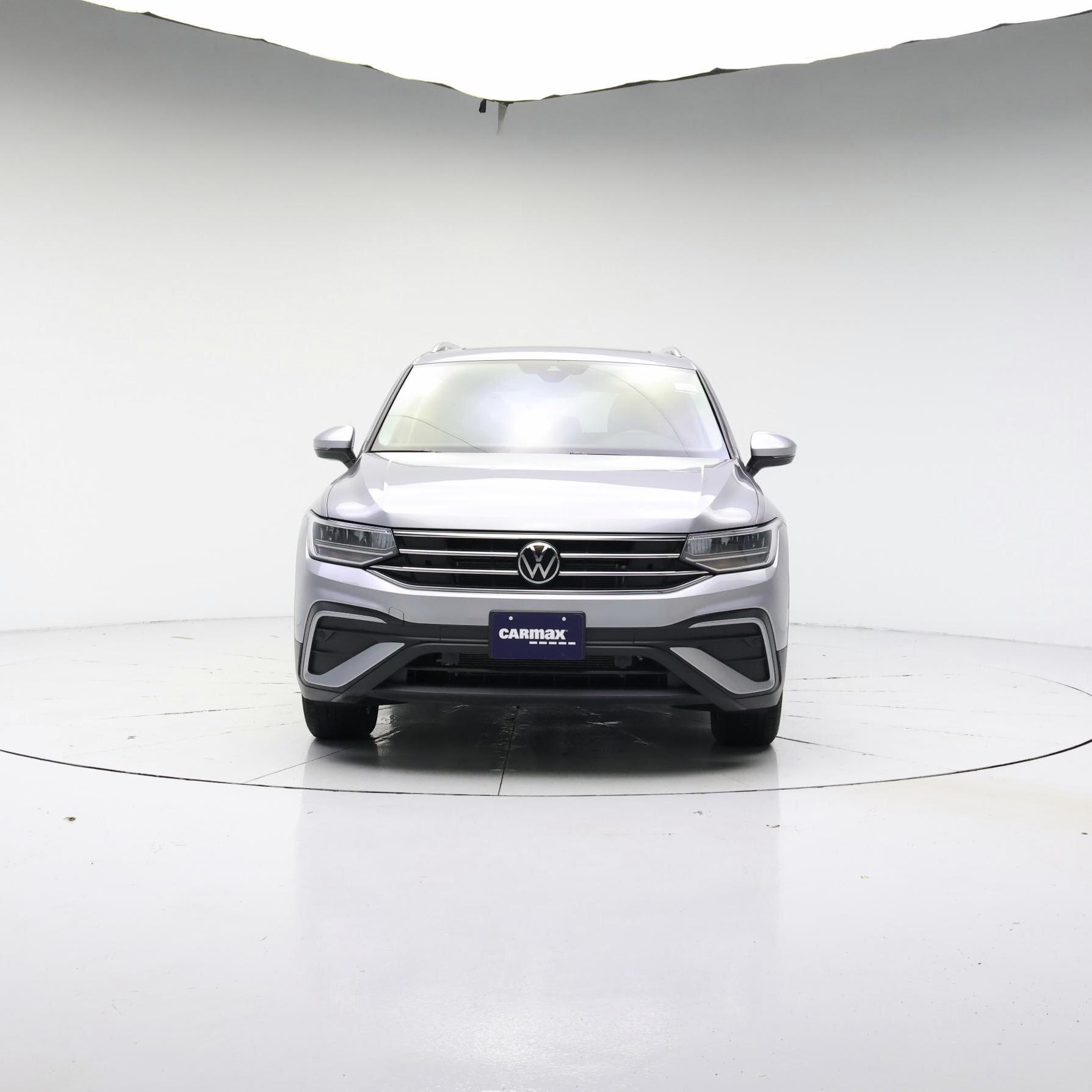 Thumbnail: 2023 Volkswagen Tiguan - 5