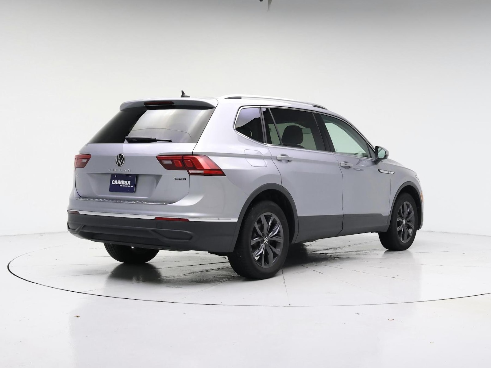 2023 Volkswagen Tiguan SE - Photo 9