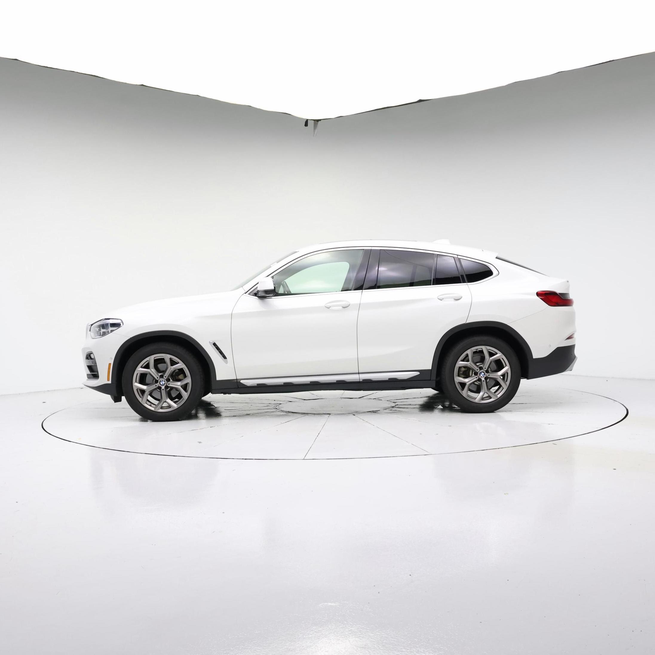Thumbnail: 2021 BMW X4 - 3