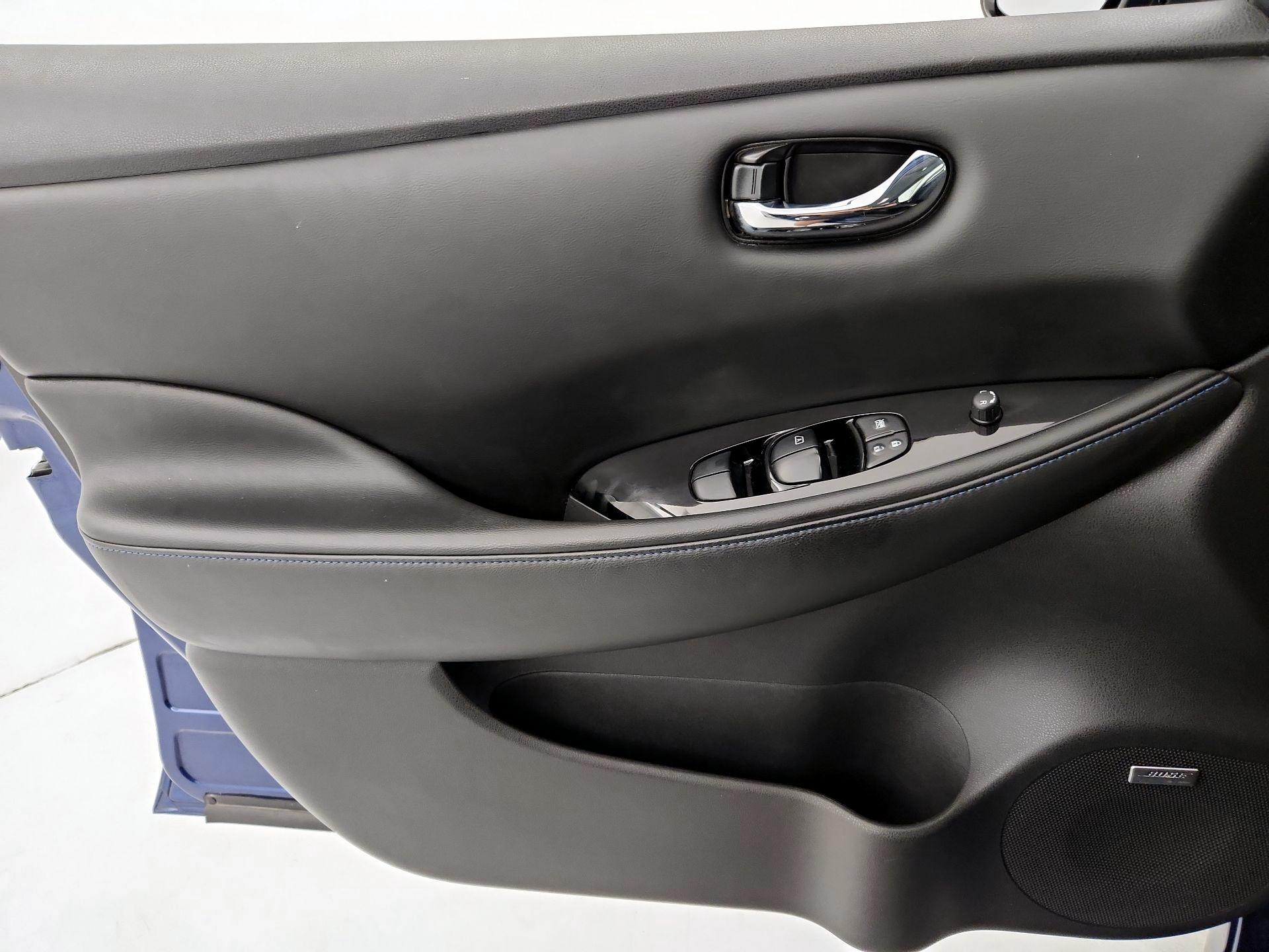 Thumbnail: 2020 Nissan Leaf - 12
