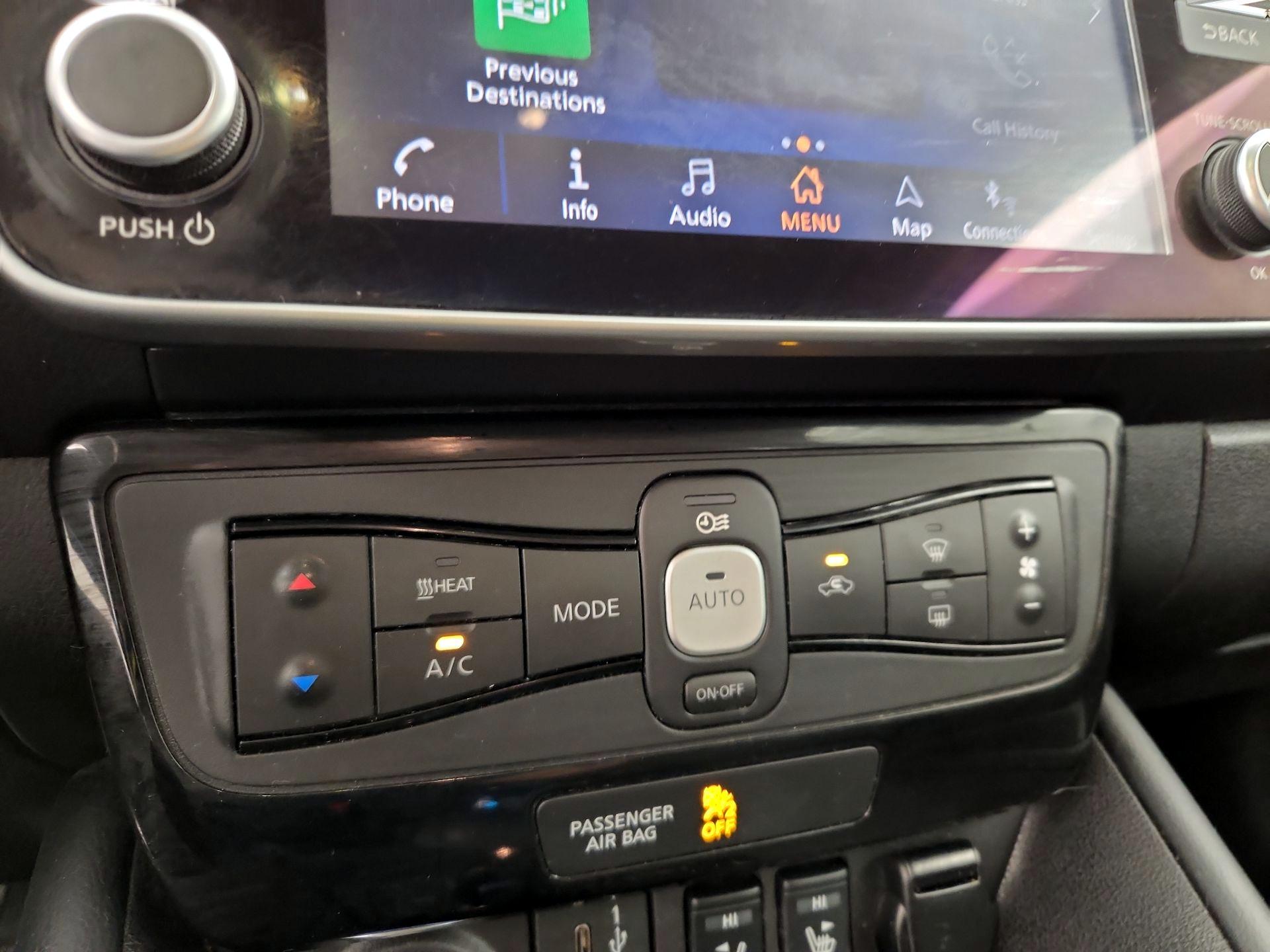 Thumbnail: 2020 Nissan Leaf - 17