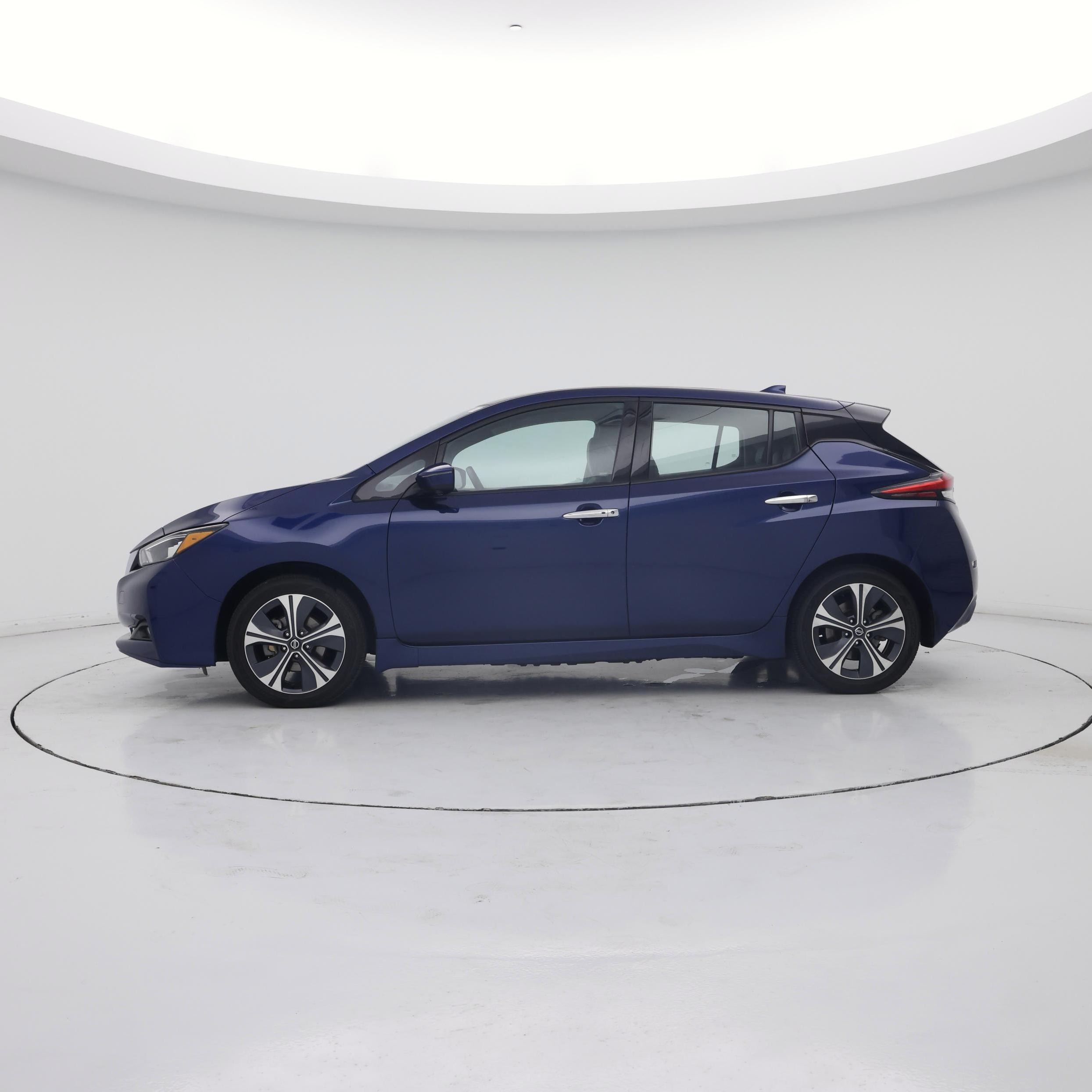 Thumbnail: 2020 Nissan Leaf - 3