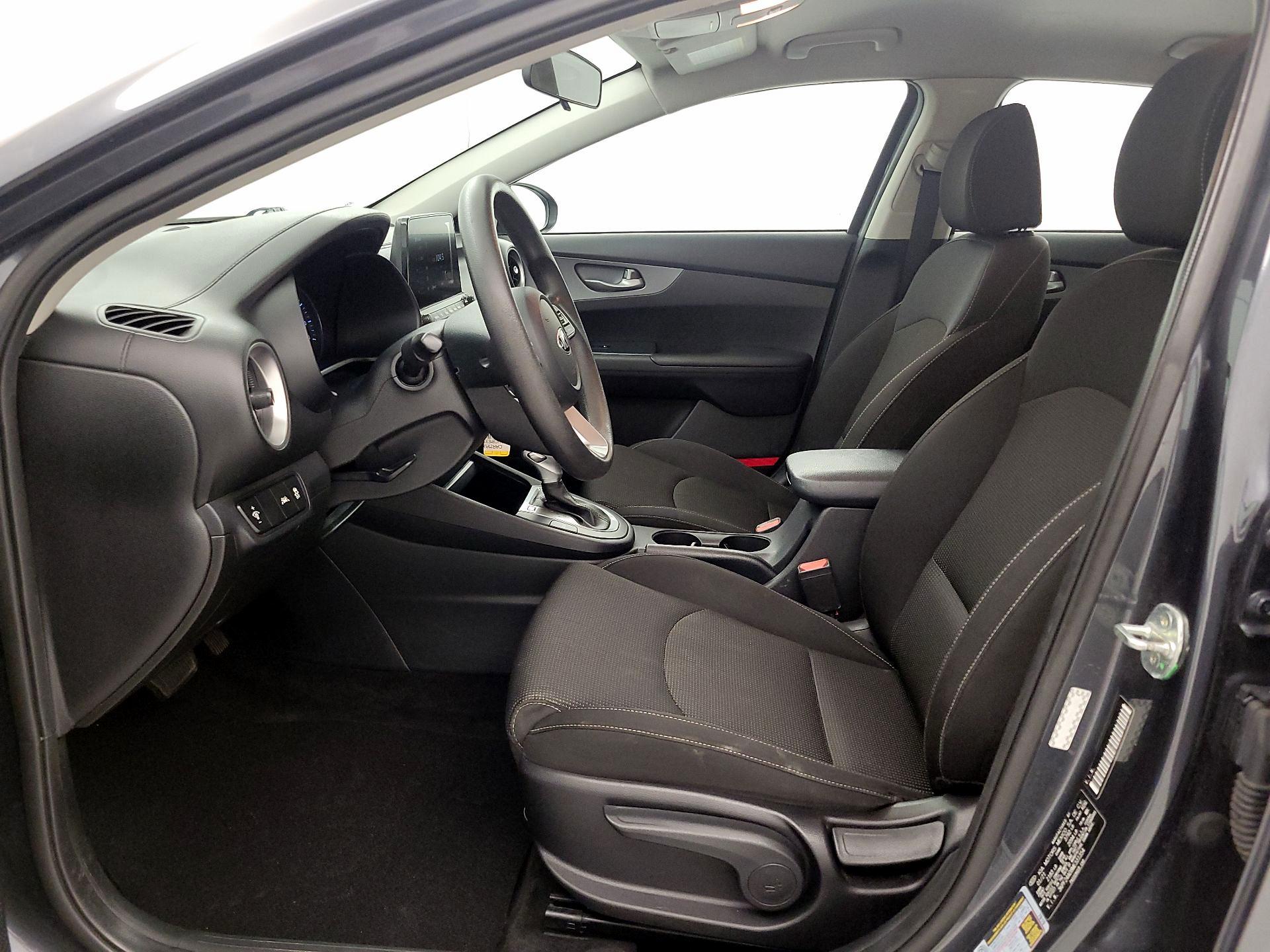 Thumbnail: 2021 Kia Forte - 11