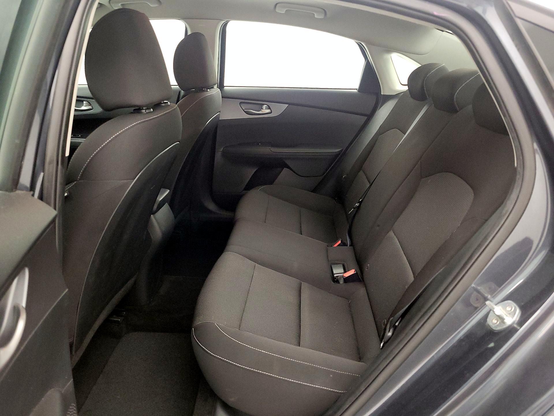 Thumbnail: 2021 Kia Forte - 19