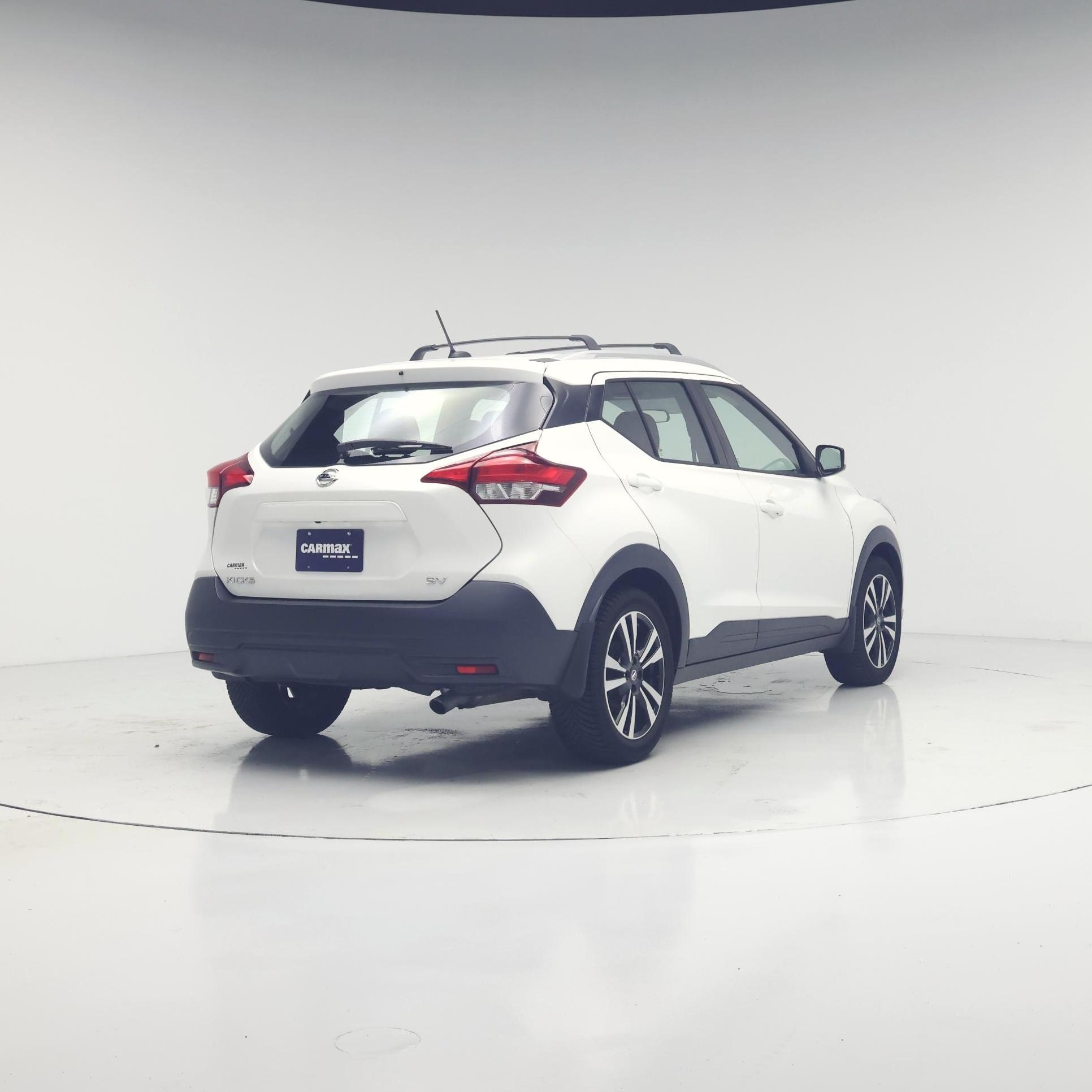 Thumbnail: 2018 Nissan Kicks - 8