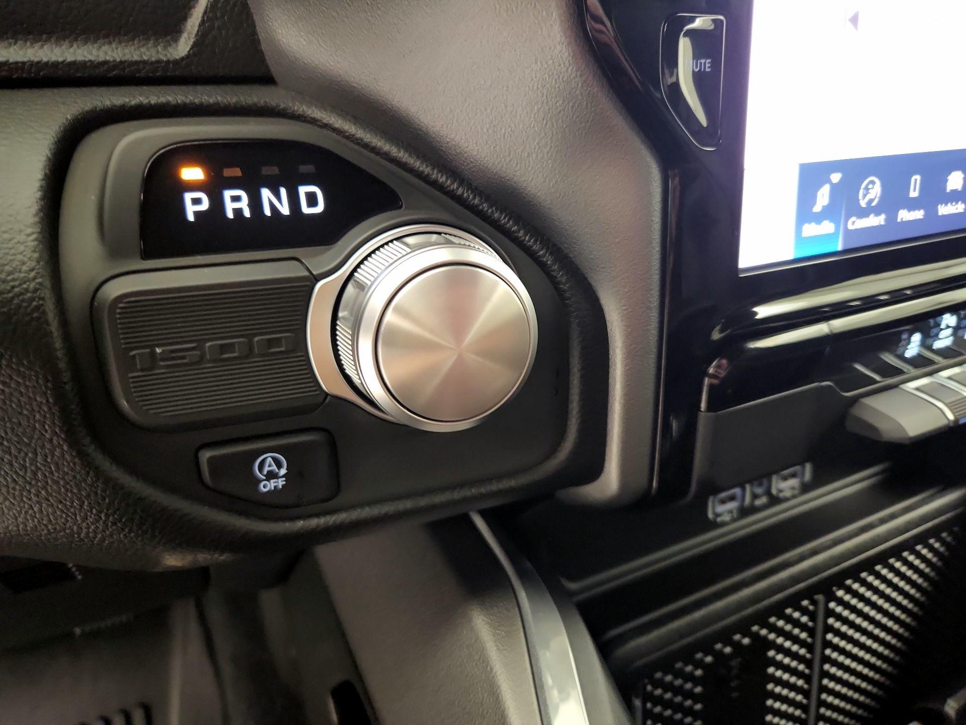 Thumbnail: 2026 RAM 1500 - 17