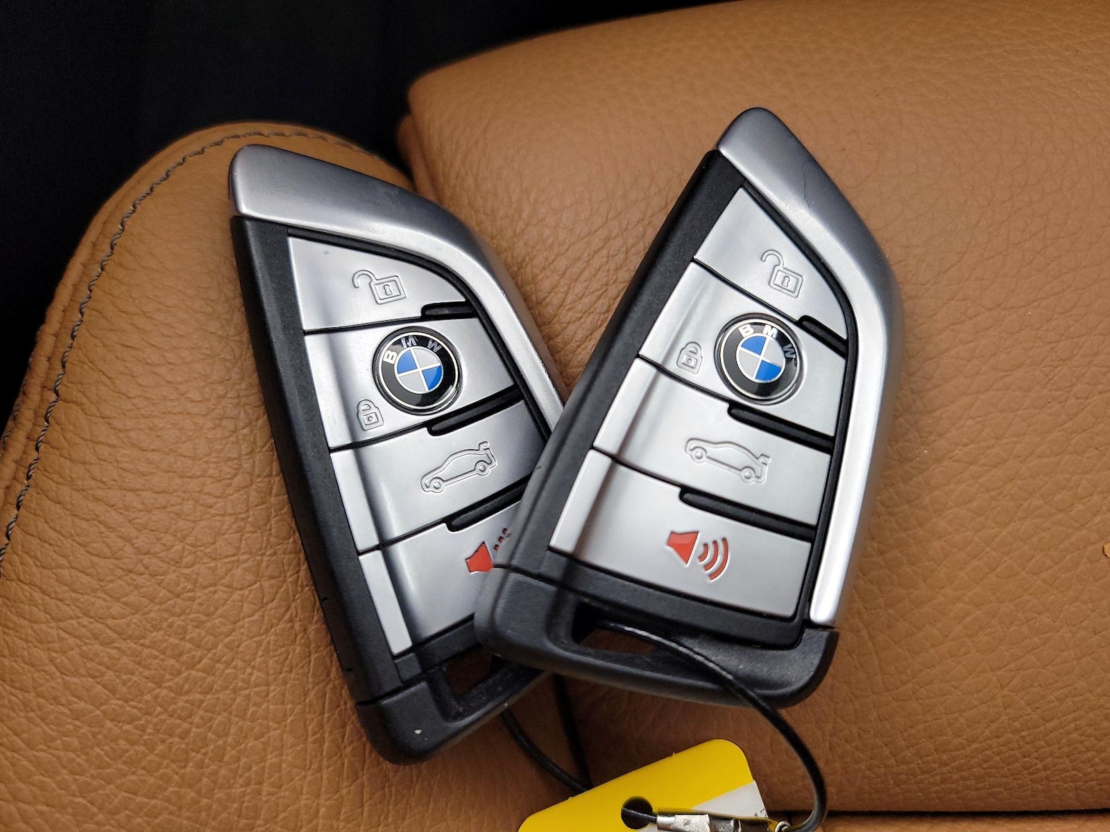 2021 BMW 5 Series M550i - Photo 26