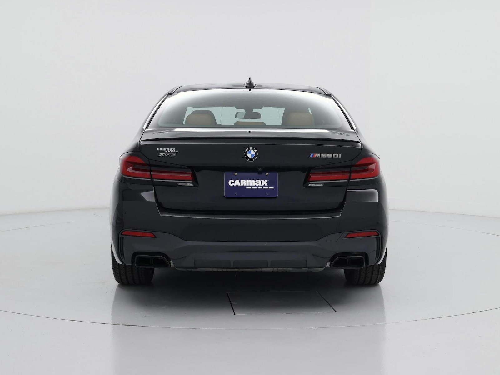 2021 BMW 5 Series M550i - Photo 7