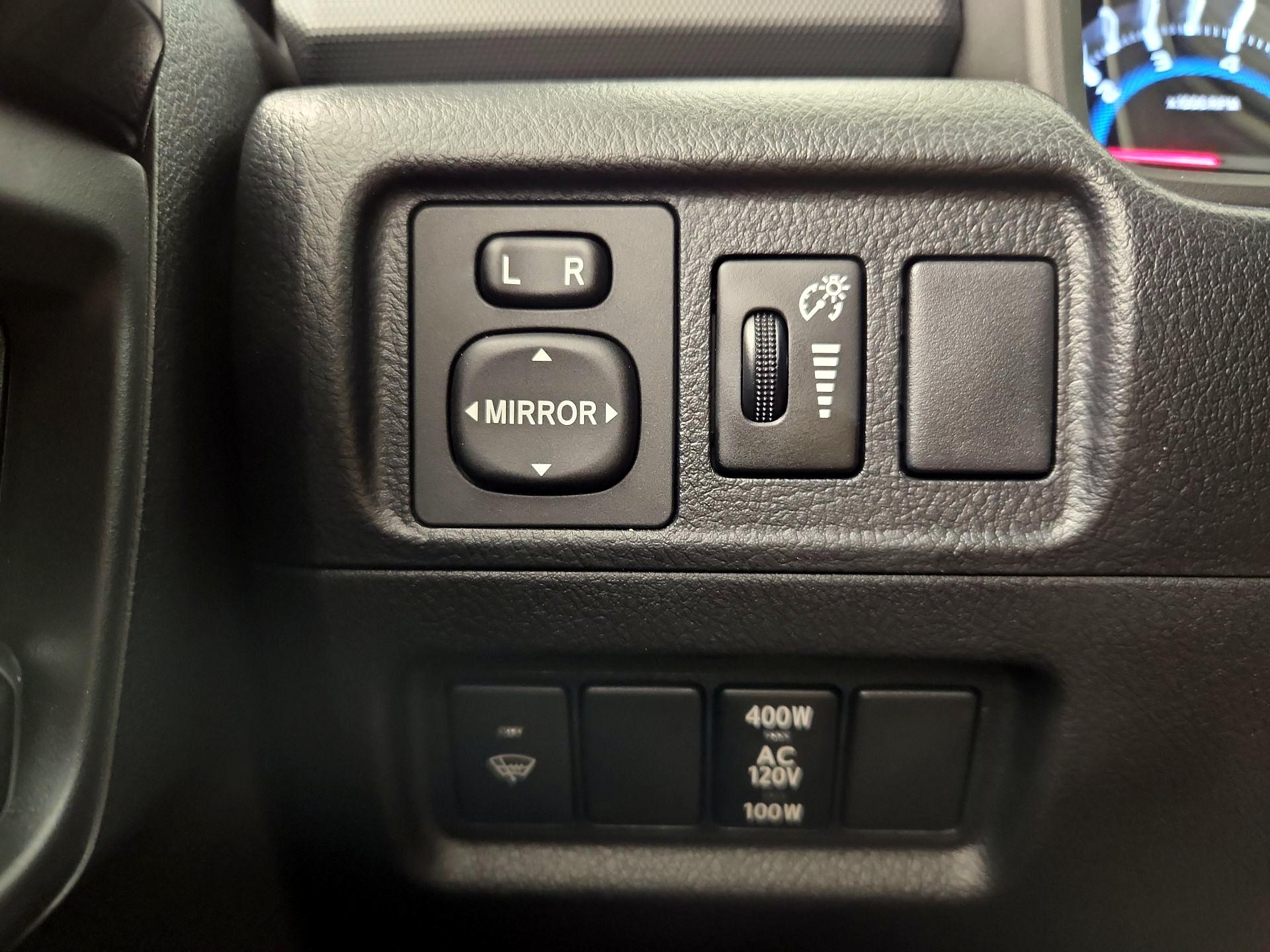 Thumbnail: 2019 Toyota 4Runner - 13