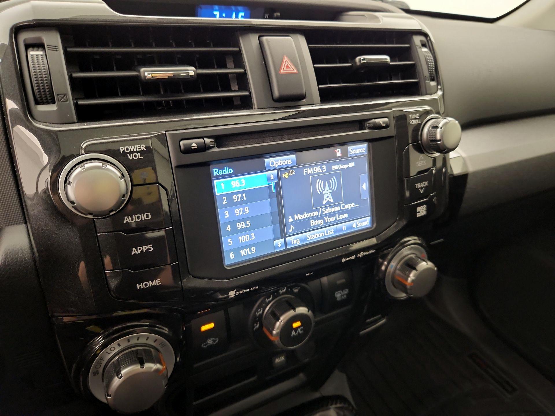 Thumbnail: 2019 Toyota 4Runner - 16