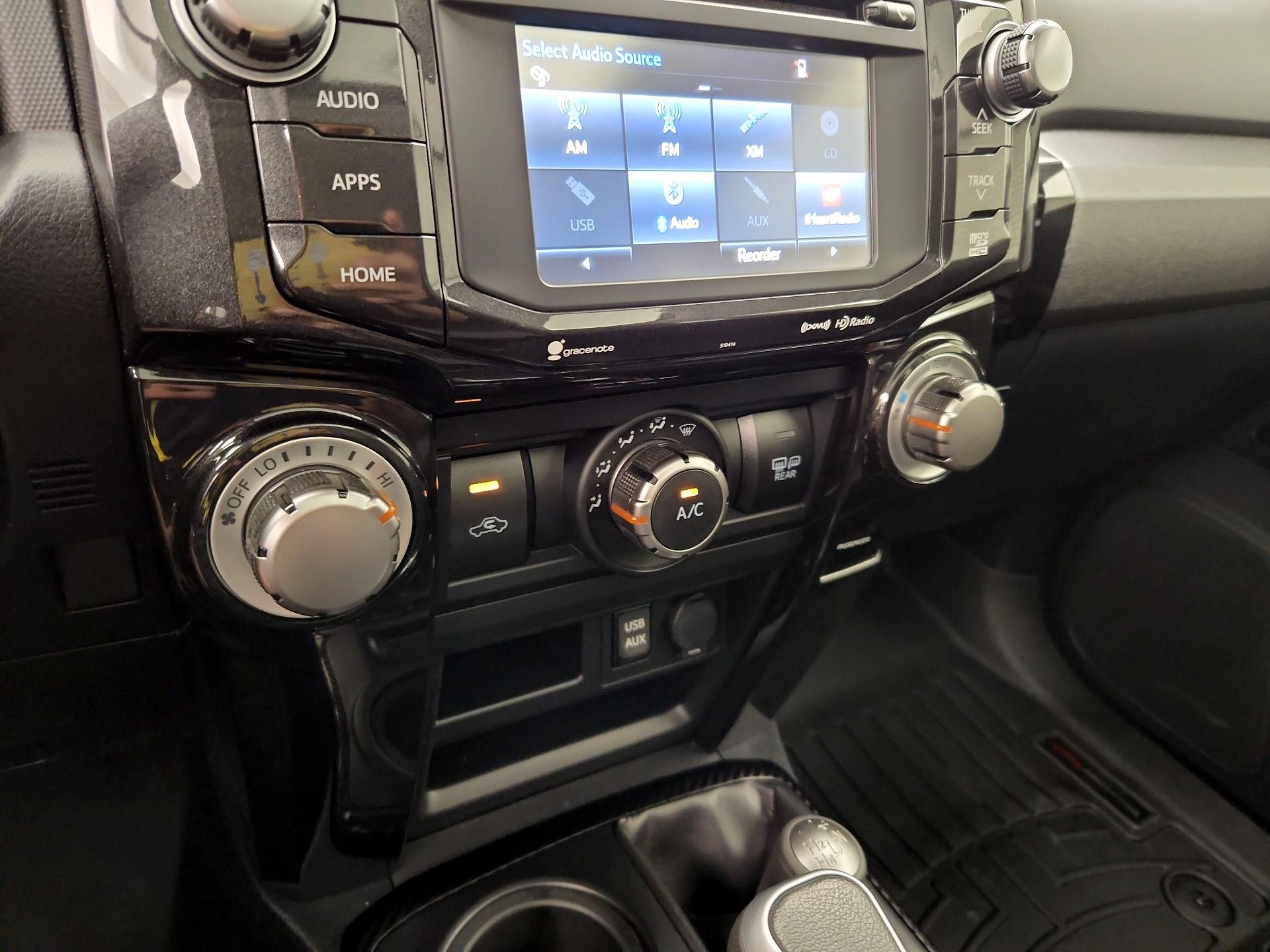 Thumbnail: 2019 Toyota 4Runner - 17