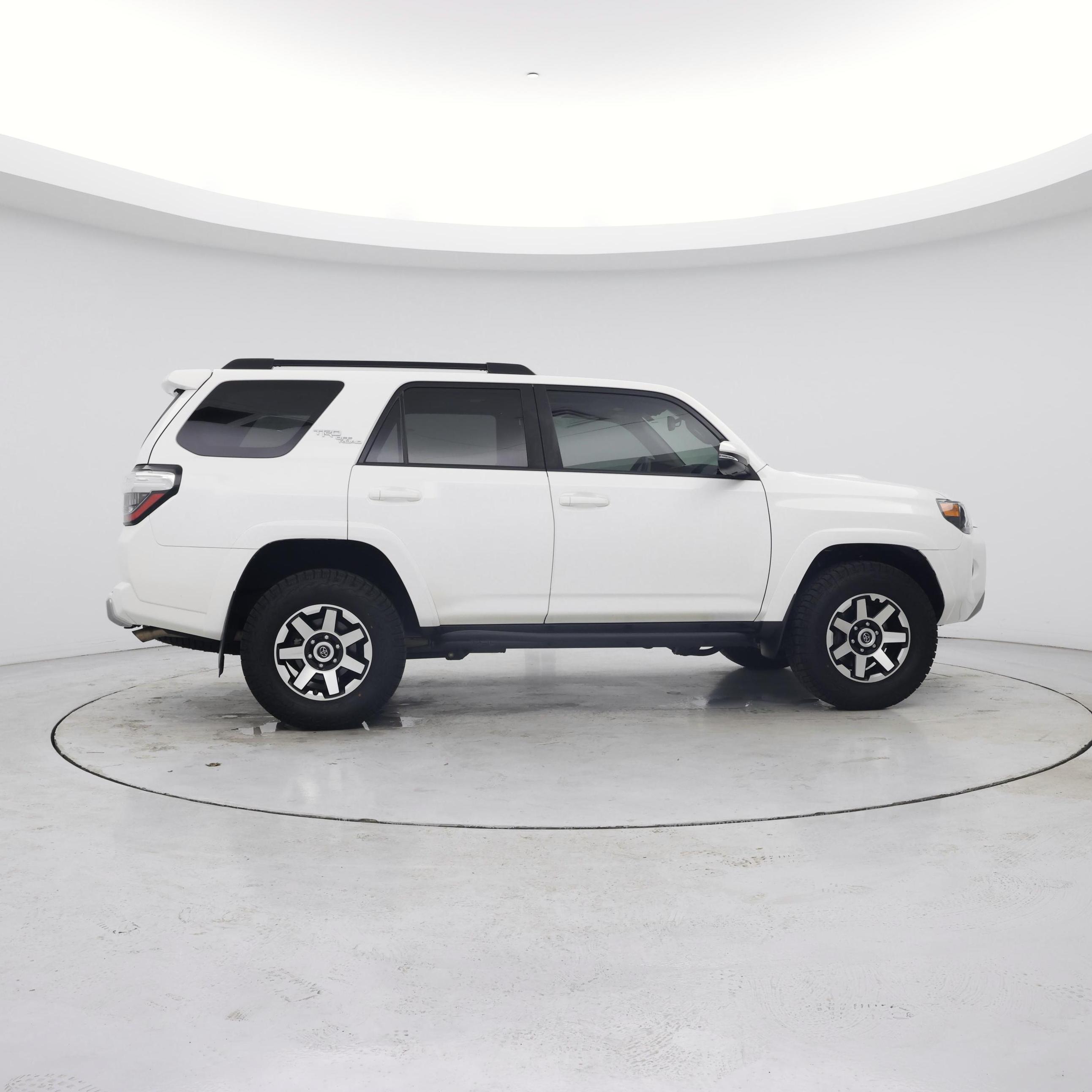 Thumbnail: 2019 Toyota 4Runner - 7