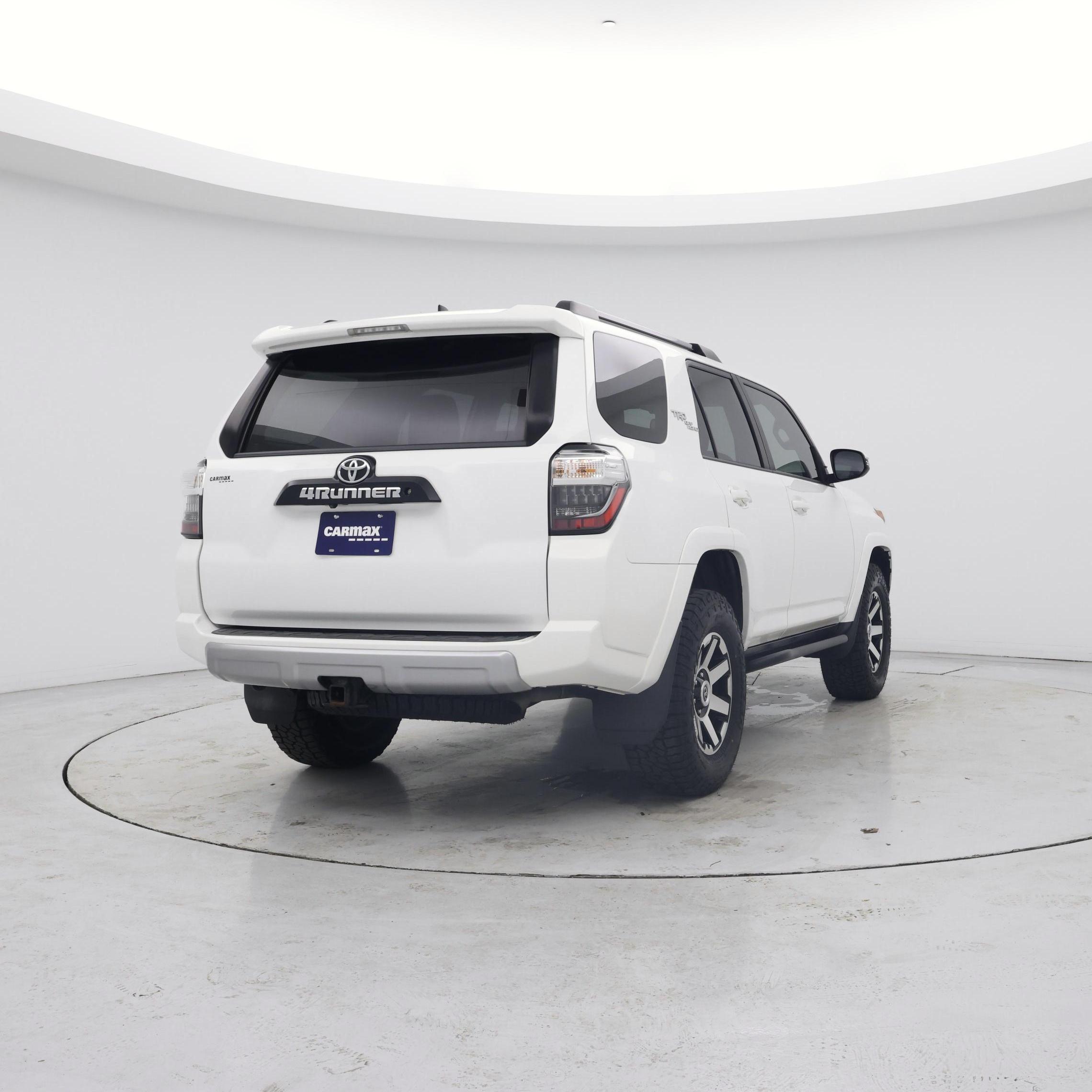 Thumbnail: 2019 Toyota 4Runner - 8